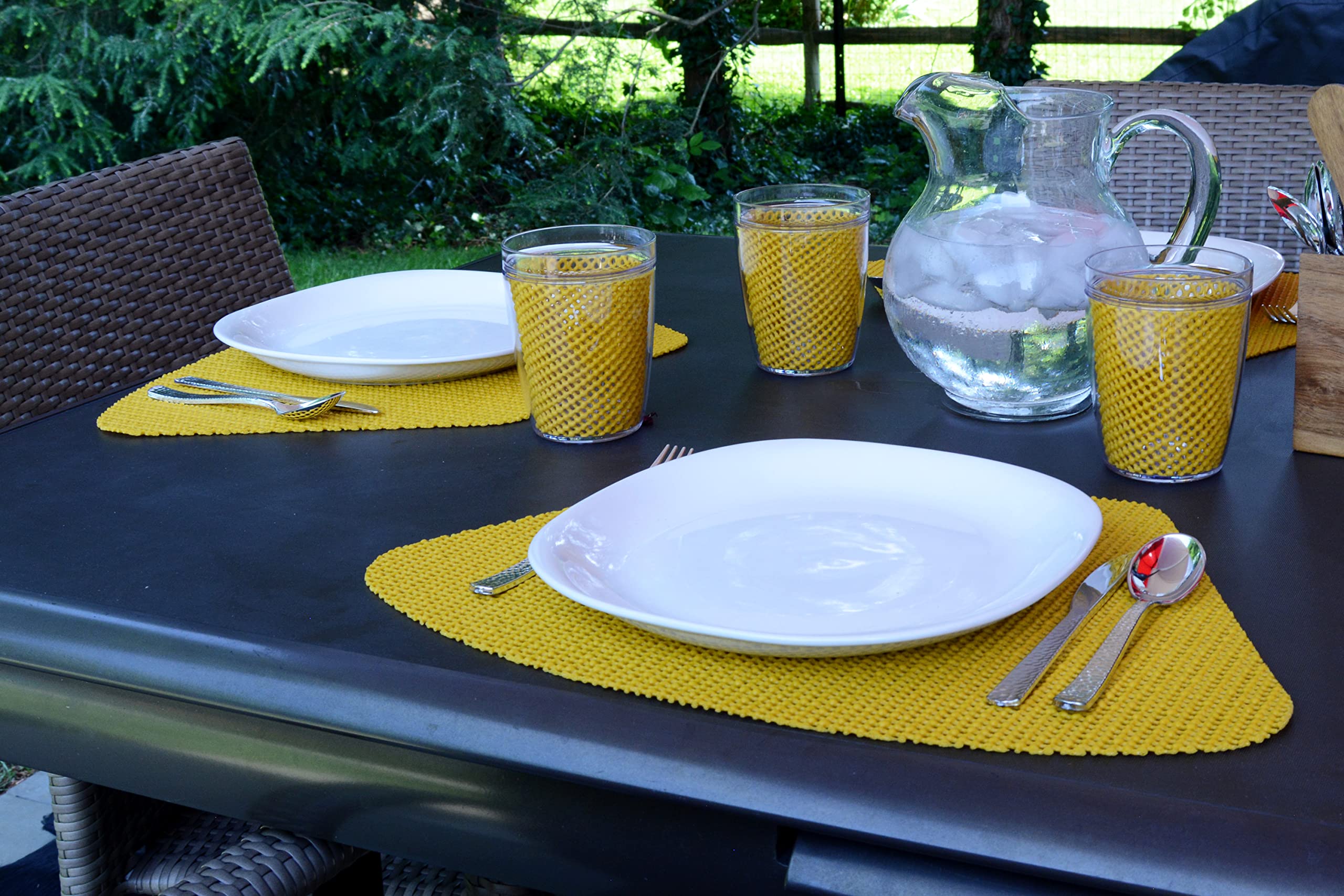 Kraftware Wedge Placemats For Round Outdoor Tables