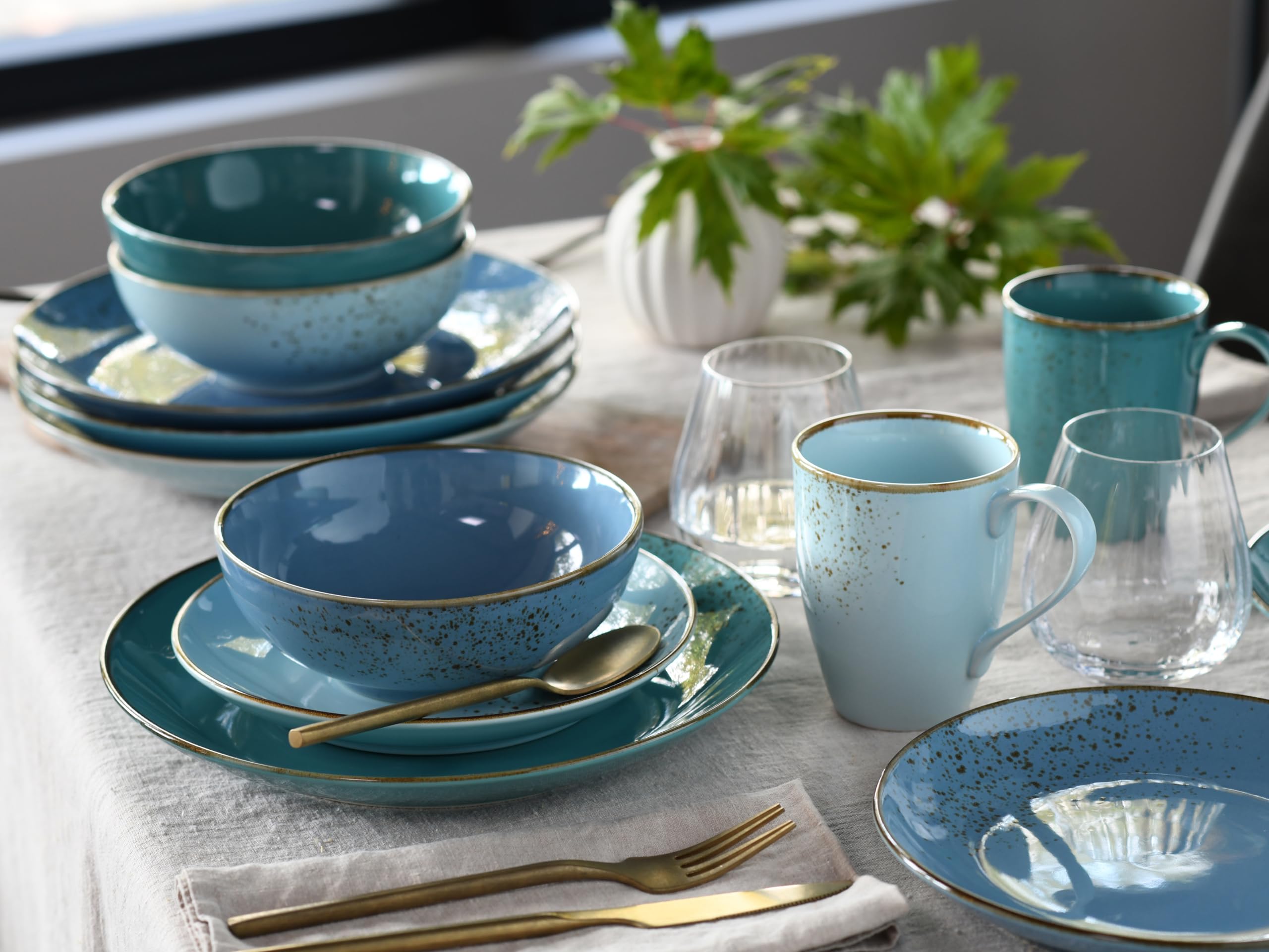 CreaTable, 20157, Serie Nature Collection, 16-teiliges Geschirrset, Kombiservice aus Steinzeug, spülmaschinen- und mikrowellengeeignet, Qualitätsproduktion