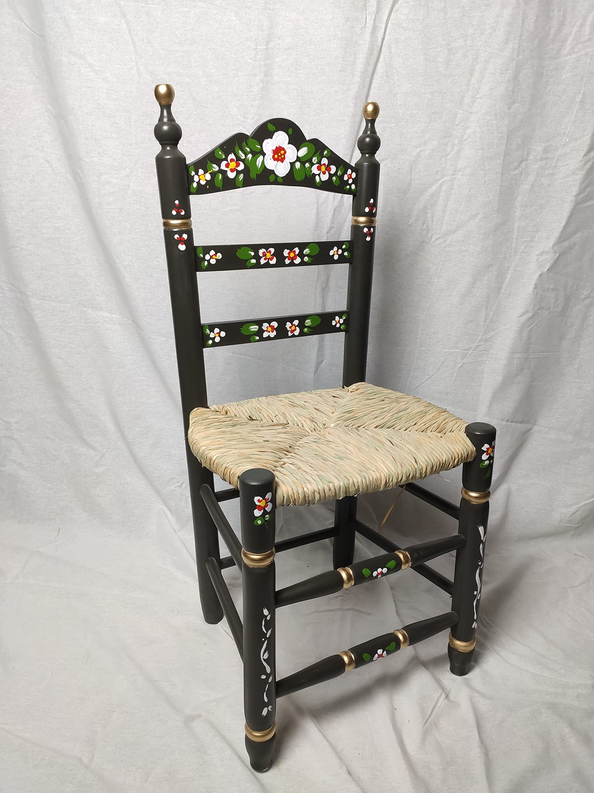Silla Modelo Feria Decoración y Asiento Hechos a Mano de Forma Artesanal. Asiento 40x35cm Altura al Asiento 43cm Respaldo 88cm