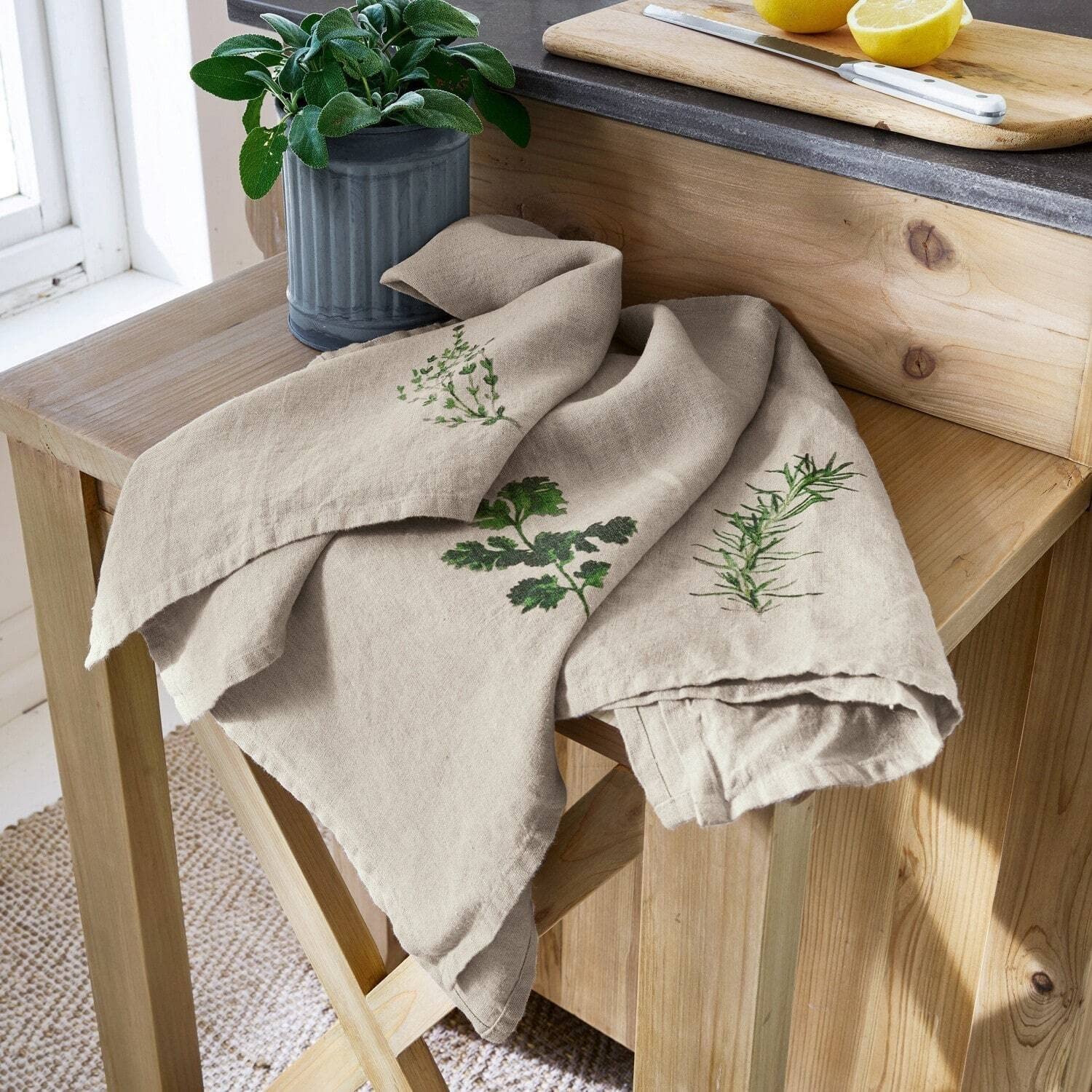 LOBERON Geschirrtuch 3er Set Herbal Gardens, mit charmantem Kräuter-Print, sommerliches Design, Geschirrhandtücher, Küchentextilien, Küchentücher, Leinen, beige/grün