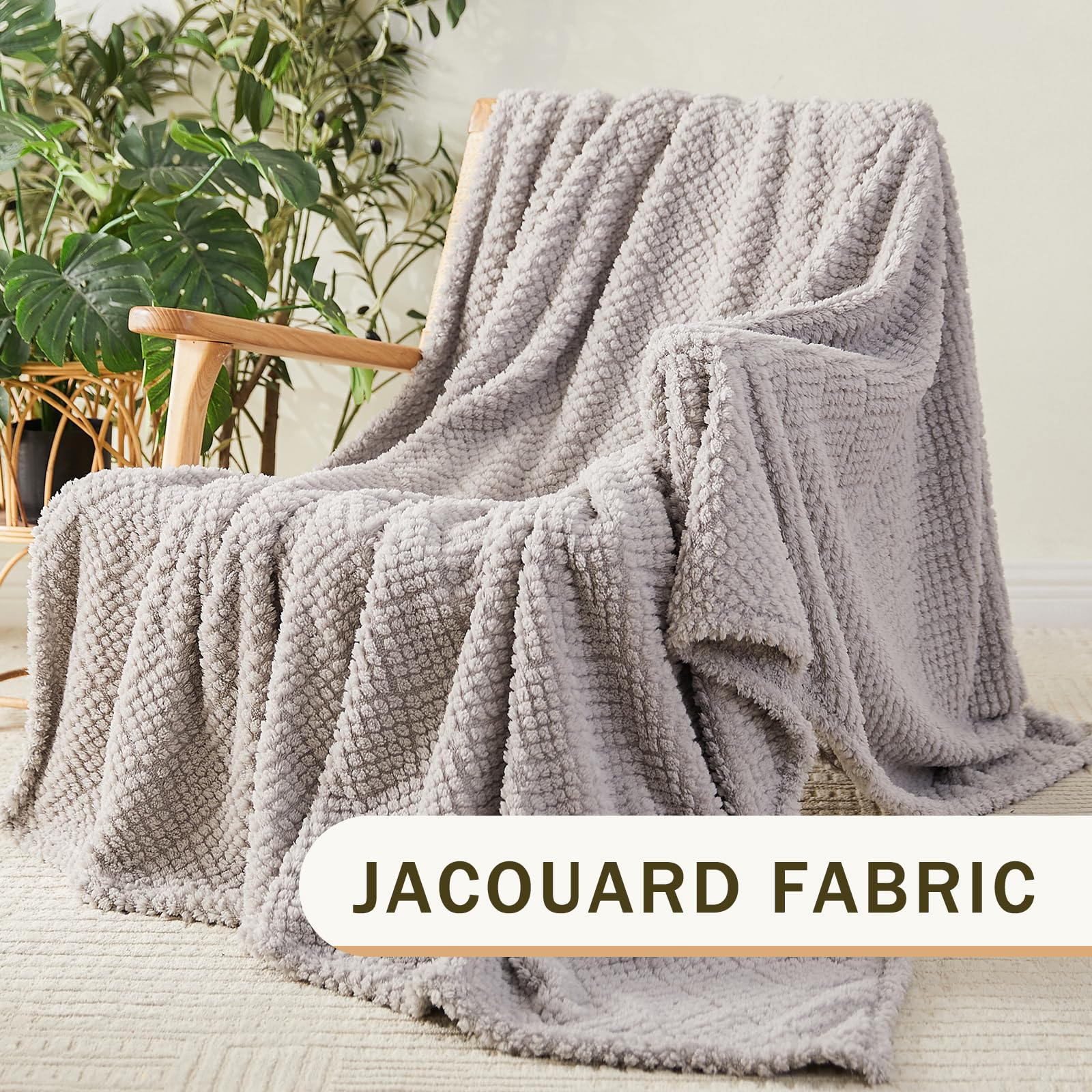 EMME Fleece Throw Blanket for Sofa 150 x 200cm, Single Flannel Blanket, Soft, Fluffy, Warm Cozy Versatile Throw for Bed Couch - Image 4