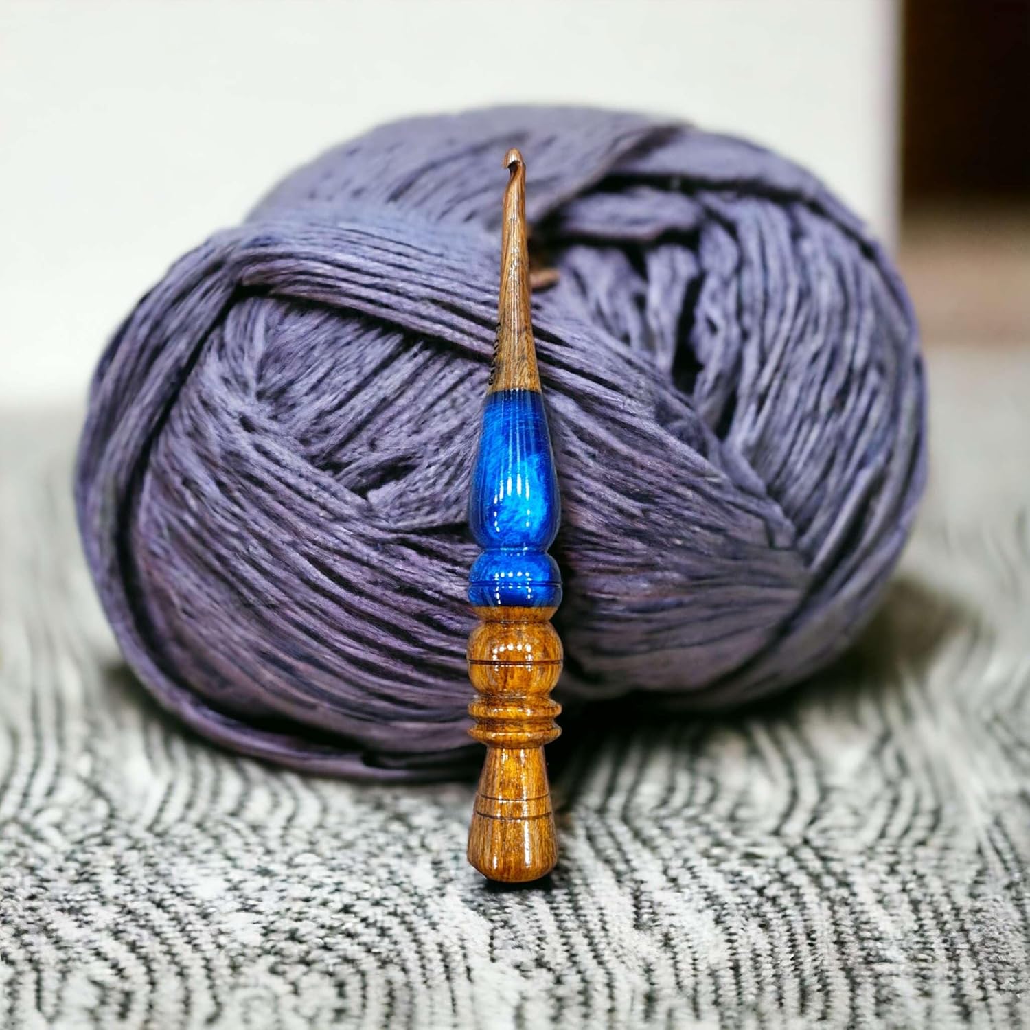 Artistic International Handmade Ergonomic Crochet Hook – Rosewood & Epoxy Resin, Comfortable Grip, Smooth Yarn Glide, Premium Knitting & Crochet Tool(205-Set of 4 mm)