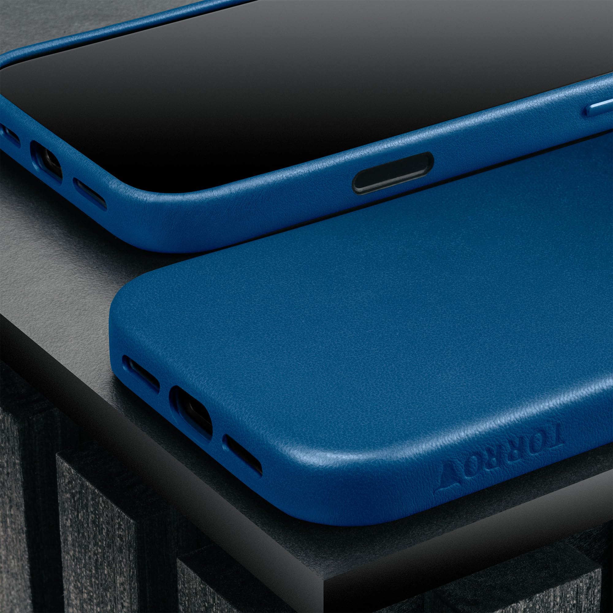 TORRO Funda Compatible con iPhone 17 Pro 6.3" 2025 - Funda Bumper Fina de Cuero Premium, Compatible con MagSafe (Azul)