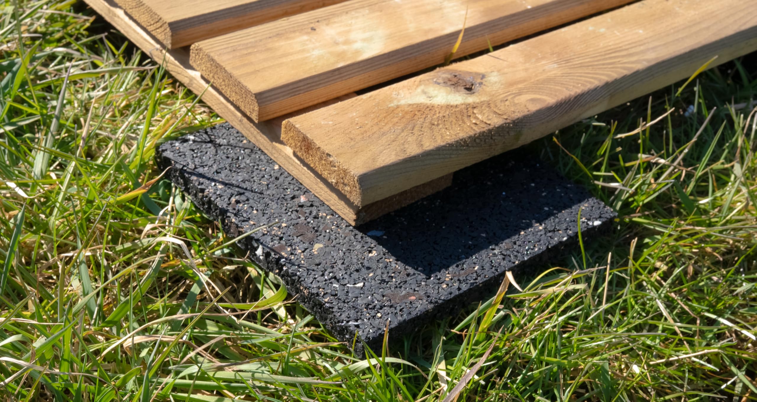 Wovar Gummi Terrassenpads 15 x 15 cm - 60 Stück
