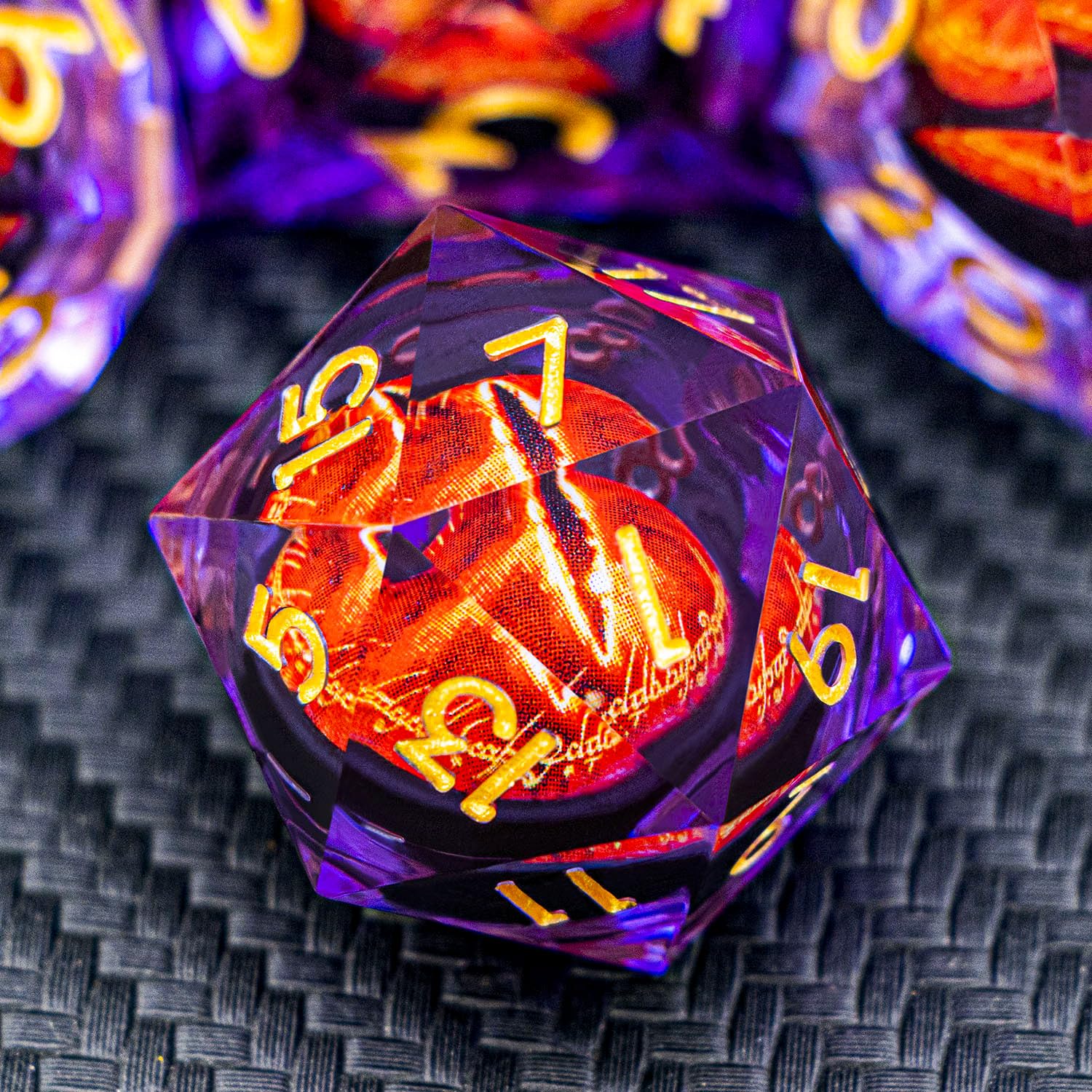 ARUOHHA Gazes Eye Dice DND Resin Dice Liquid Core Flaming RPG Sharp Edged Dice Set with Gift Box, Red Polyhedral D and D Dice Set Compatible with Dungeons Dragons Role Playing Game D20 D12 D10 D8 D6