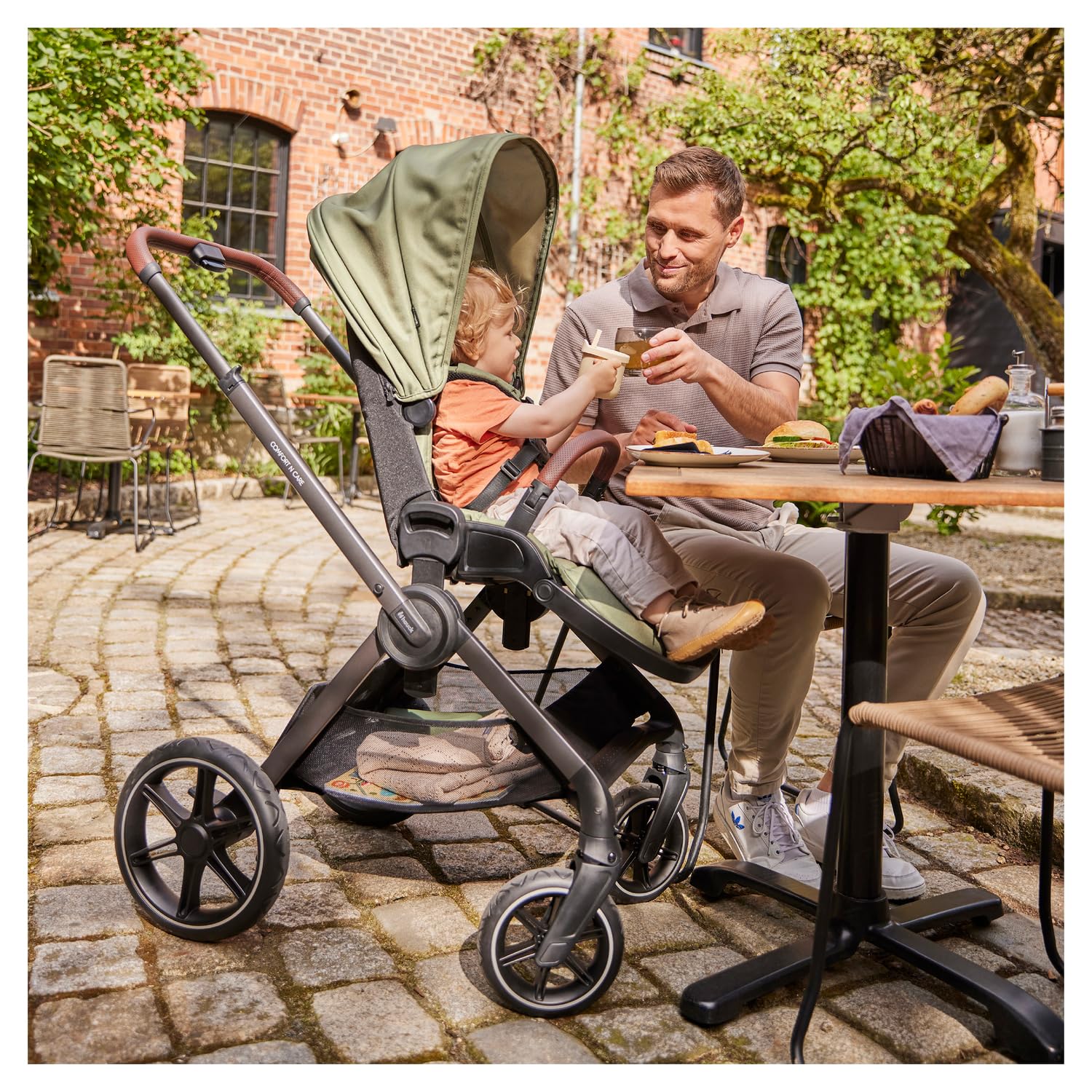 hauck Poussette Compacte, Couvre Jambes et Canopy XL, Comfort N Care Black | Grandes roues caoutchouc, poignée réglable, siège réversible, UPF 50+, position allongée dès la naissance à 22 kg / 4 ans