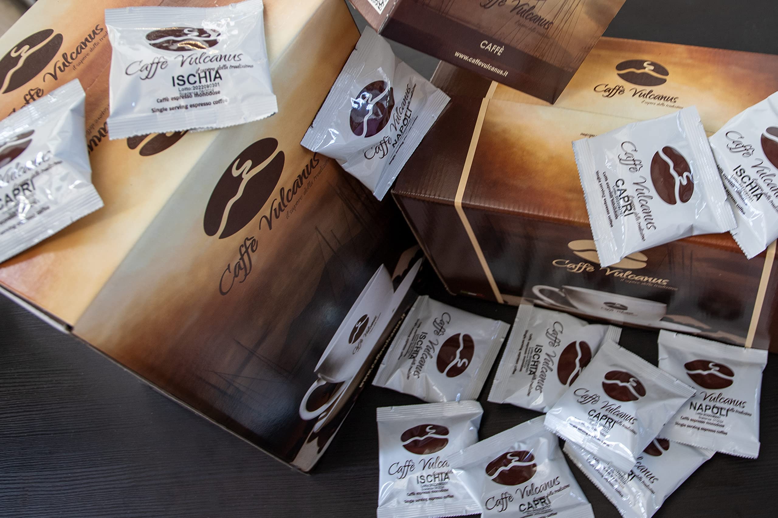 Caffè Vulcanus - Kit assaggio 150 cialde compostabili ESE44 - Degustazione di 4 caffè miscela Napoli, Ischia, Capri e Roma