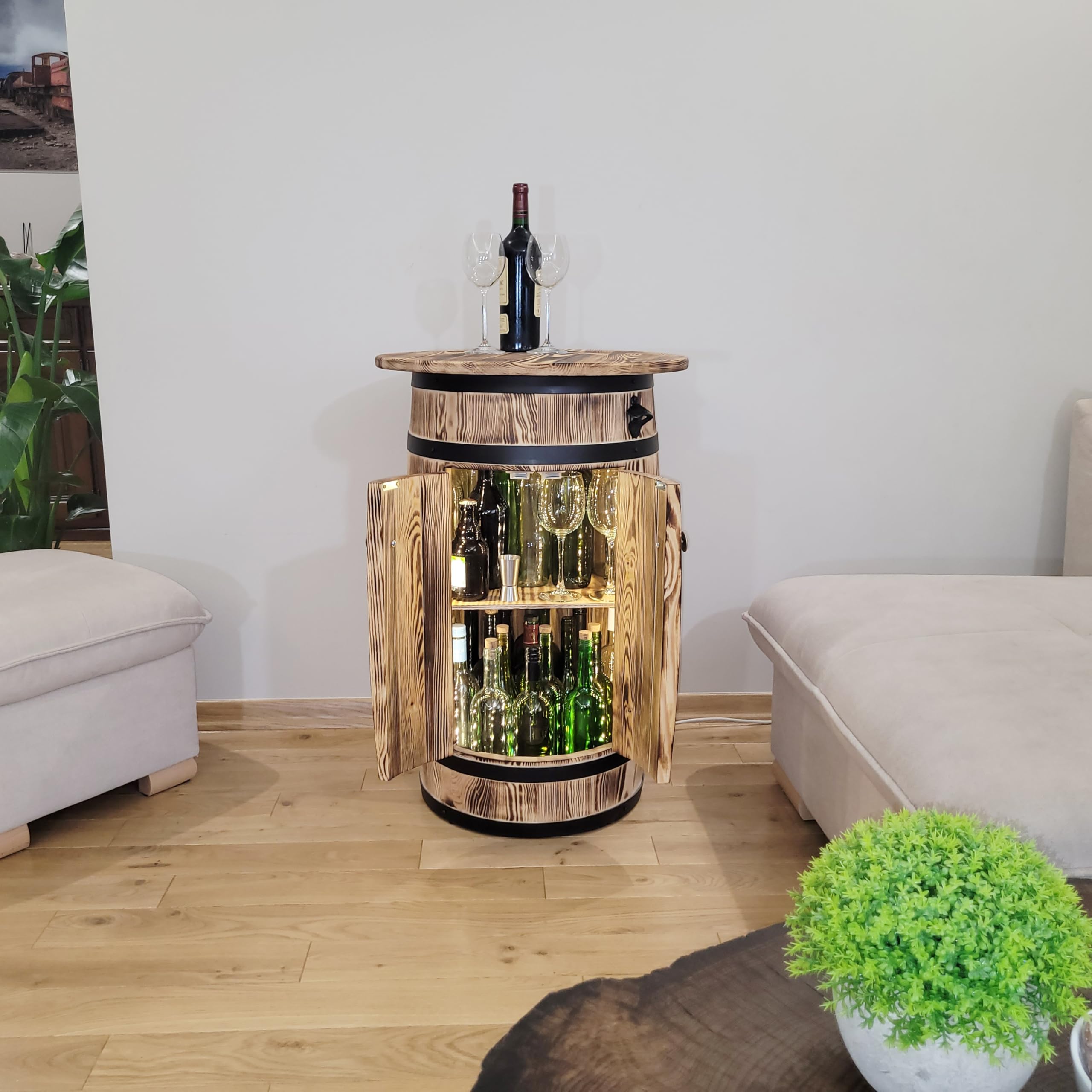 weeco Holzbarfass mit Ablage und LED-Beleuchtung für Alkohol und Gläser – rustikaler Stil, mit Türen und Flaschenöffner, handgefertigt aus Kiefernholz 80x55x40