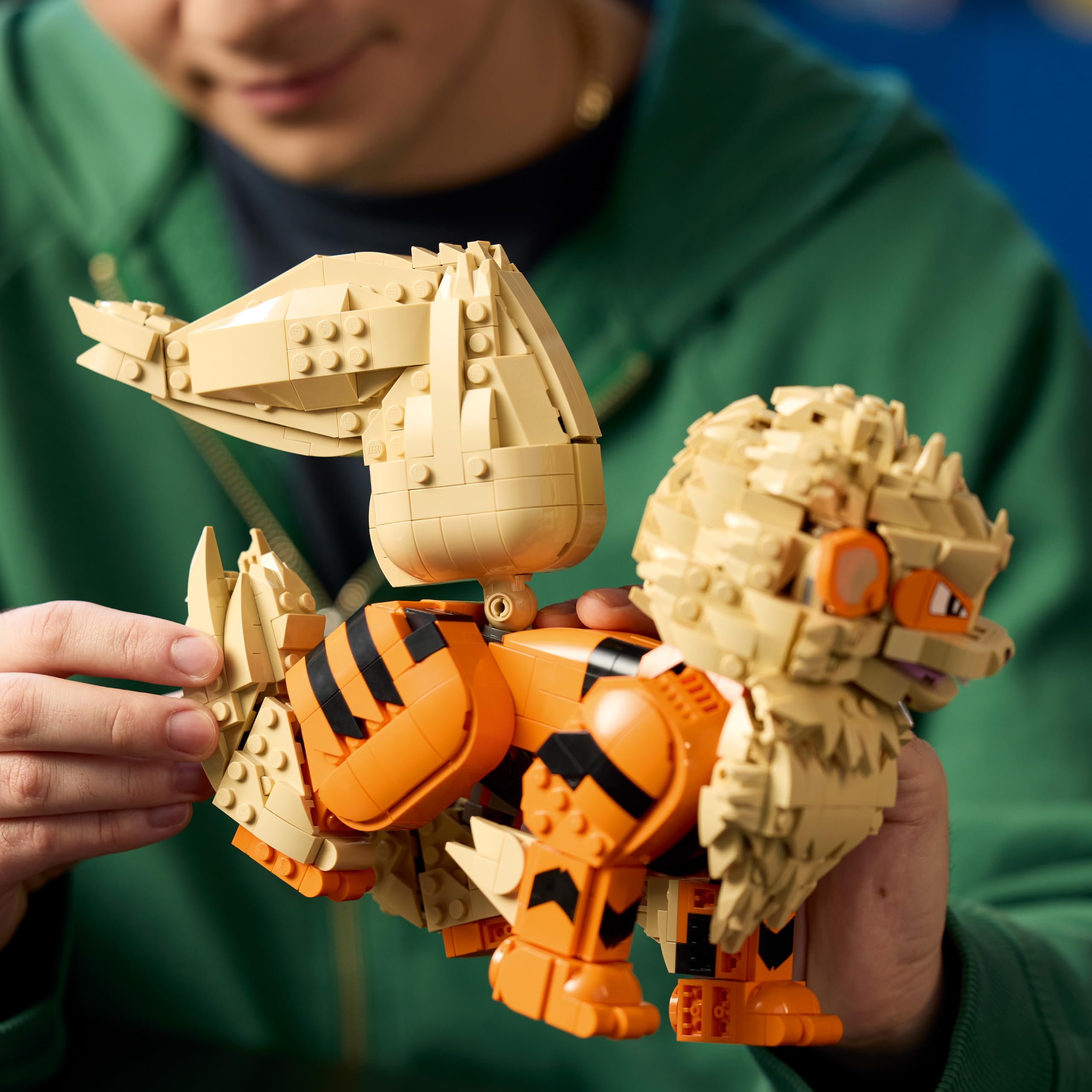 LEGO Pokémon Arkani Figur - Modellbausatz für Erwachsene - Bauspielzeug mit beweglichem Schwanz, Beinen & Kopf - DIY Zimmer oder Regal Deko - Sammelbares Gaming Geschenk - 72160