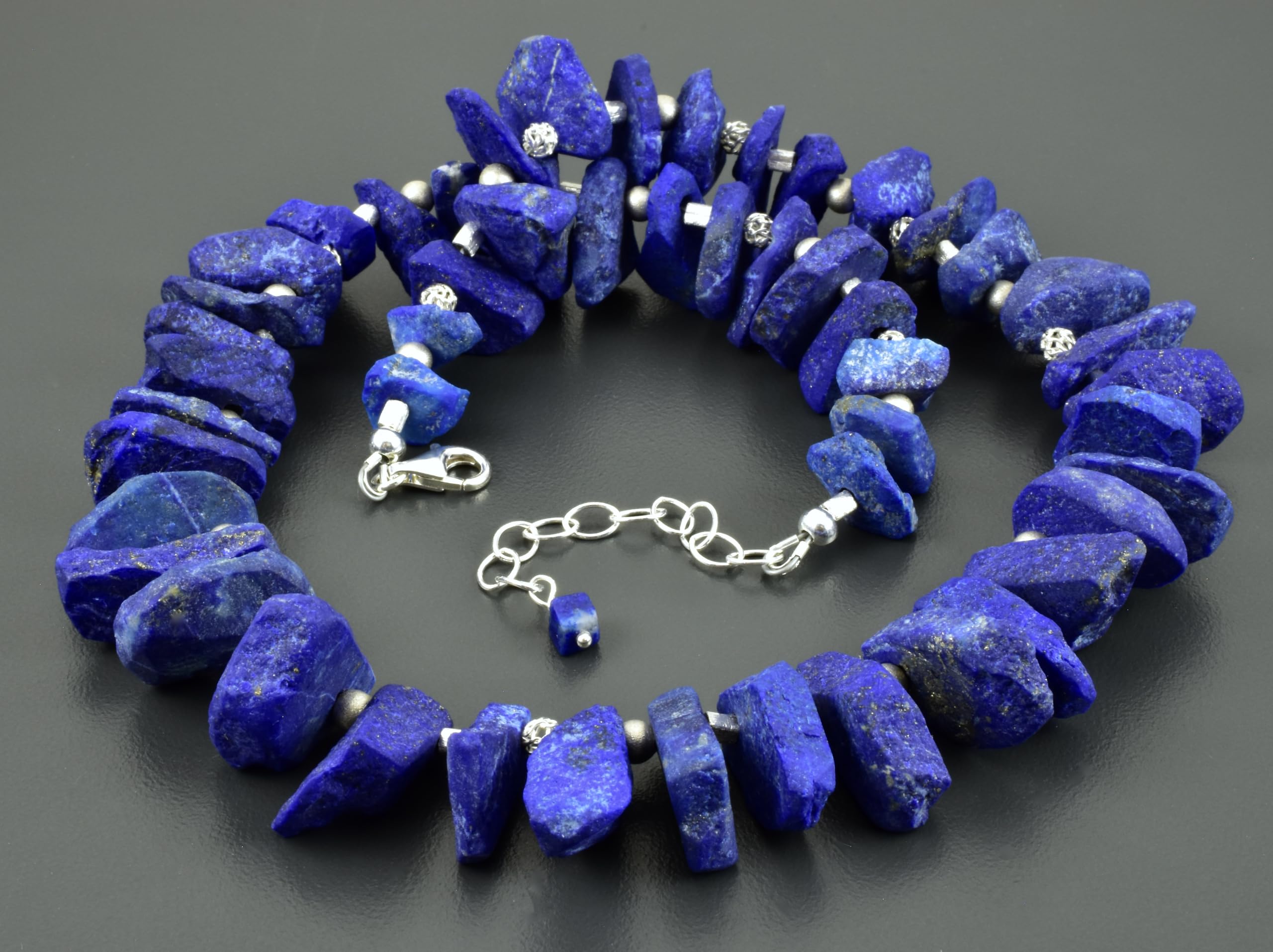 Edle Lapislazulikette, matt mit 925er Silber - Statementkette / Collier