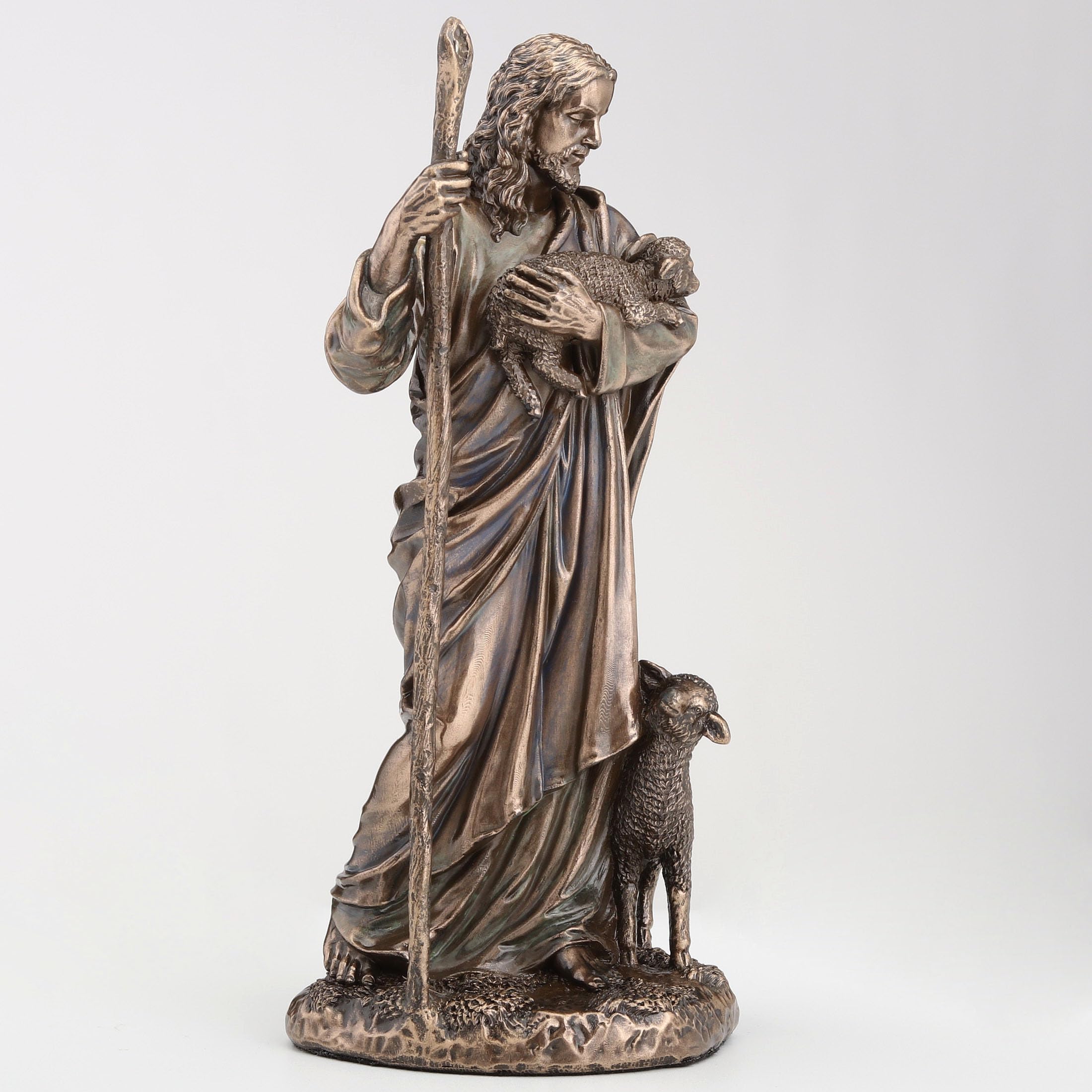 Veronese Design Escultura de decoración religiosa de resina fundida en frío de 6 1/4 pulgadas de Jesús el Buen Pastor