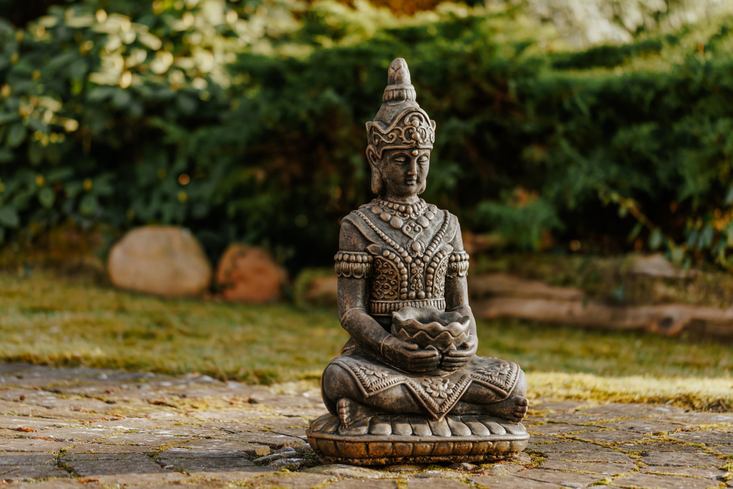 gartendekoparadies.de Gardiens du Temple en Pierre Massive Bouddha - en Pierre reconstituée, résistant au Gel (Or)