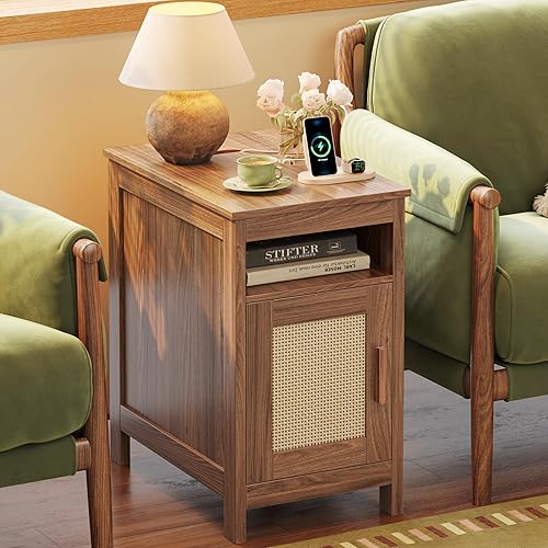 Miniatura 10 de Huuger Mesita de noche estrecha, mesa auxiliar con estación de carga, puerto USB-C, mesa auxiliar de ratán con gabinete y estante abierto, ratán