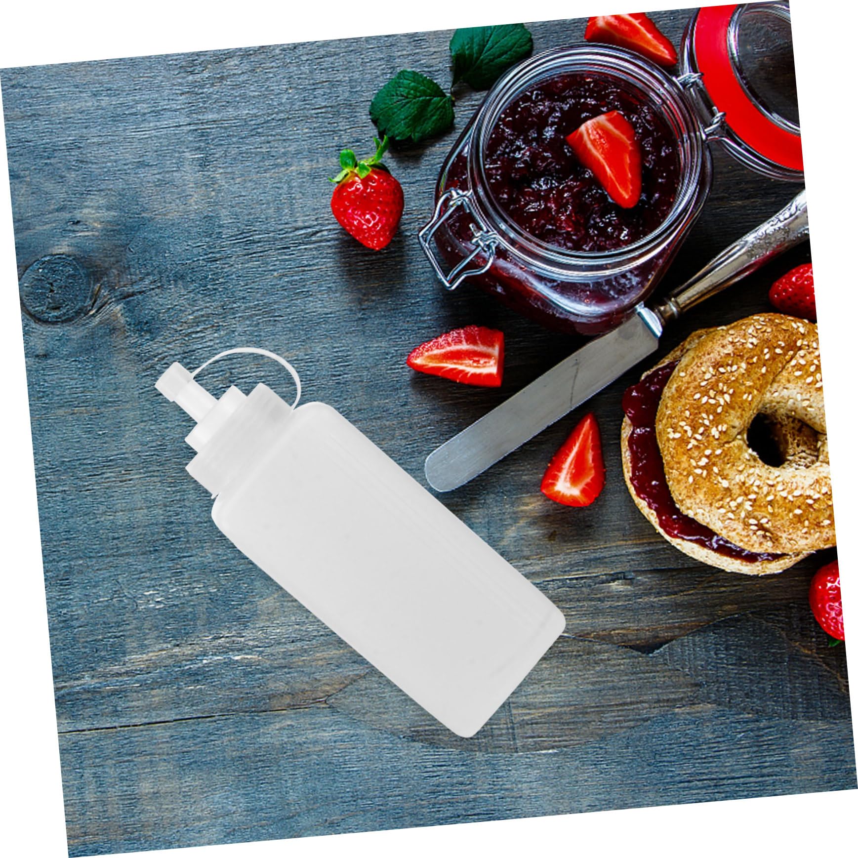 Cabilock 2pcs Square Squeeze Bottles for Salad Dressing and Jam Leakproof Seasoning Dispensers Random Style for Home and Restaurant Use