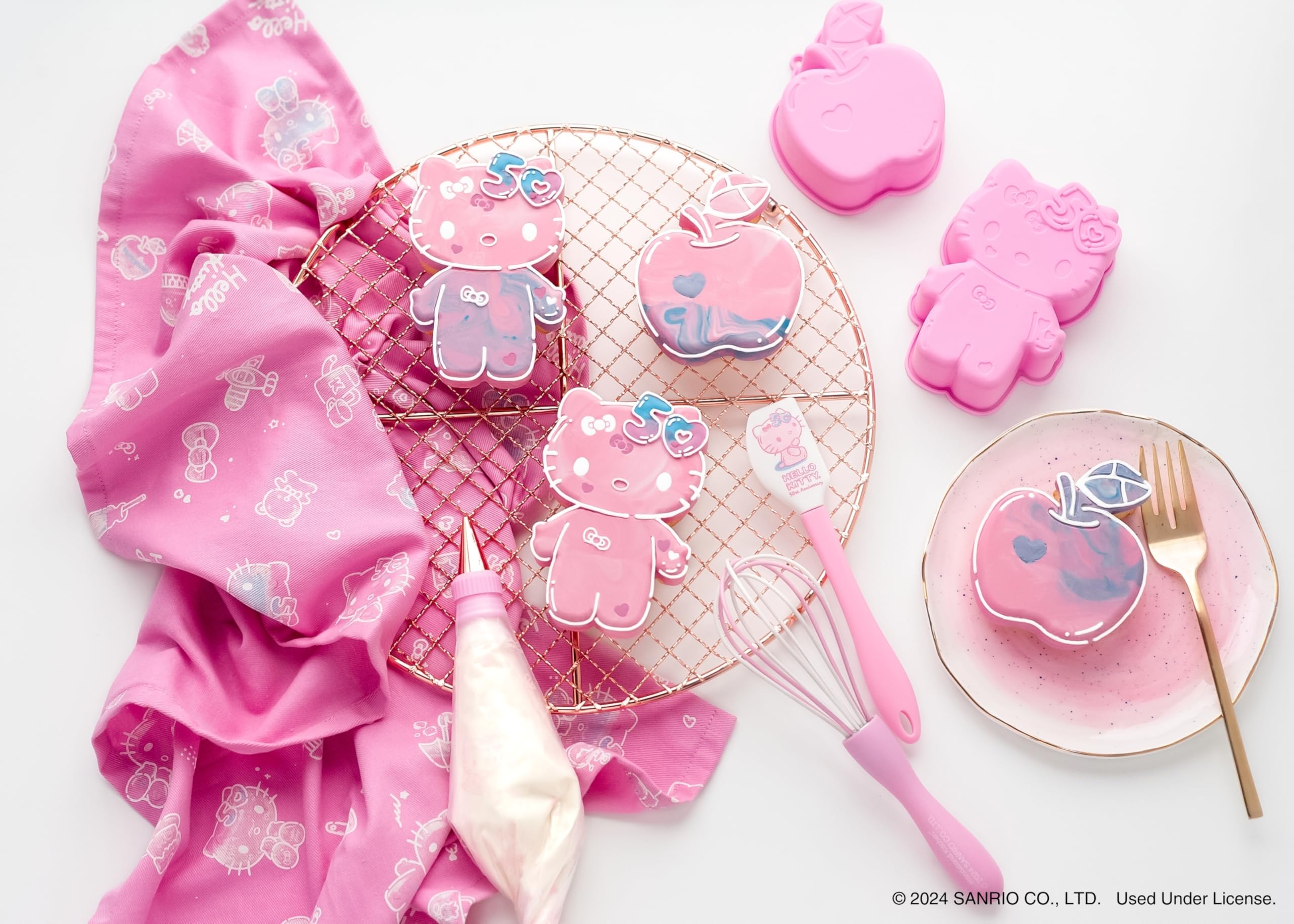 Amazon.com: Handstand Kitchen Hello Kitty Commemorative 50th
