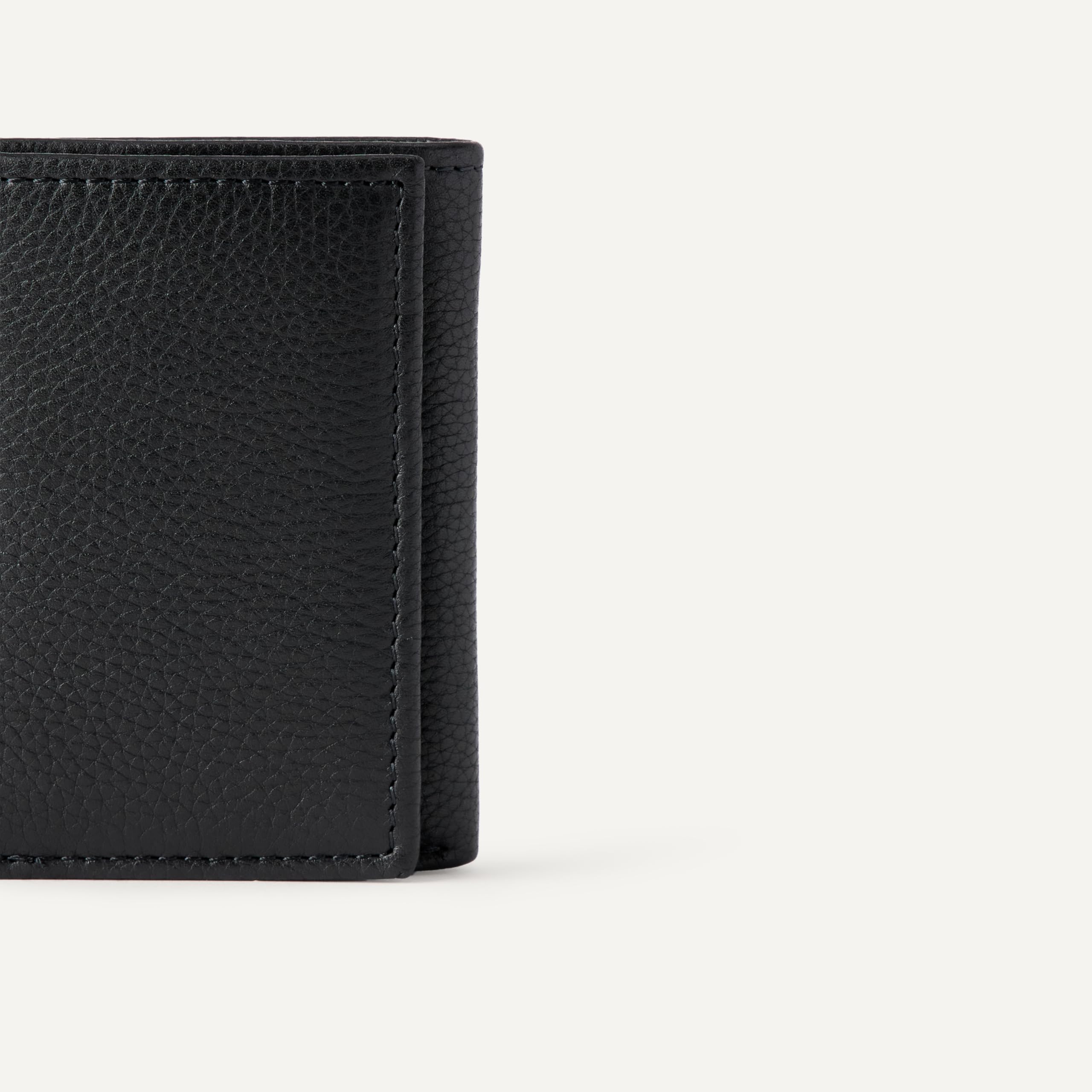 Amazon Essentials Men's Pebbled Full Grain Leather Trifold Wallet