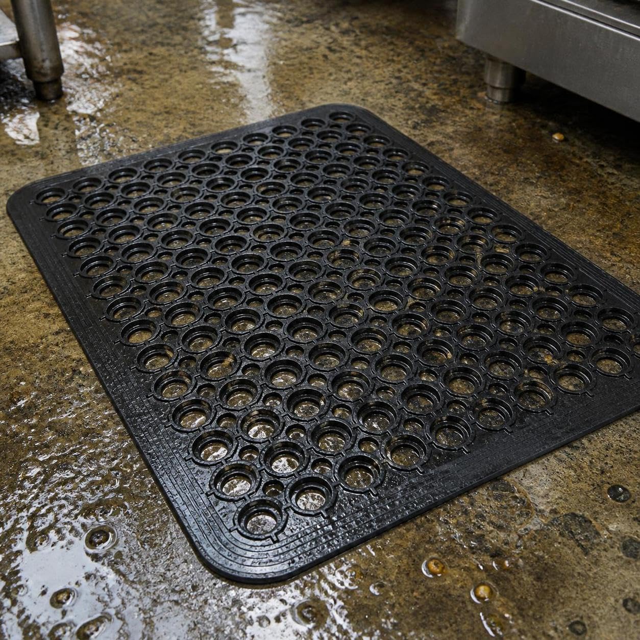 Gummibodenmatte, rutschfest, Drainage, 90x90cm verzahnt (5kg Gummi)