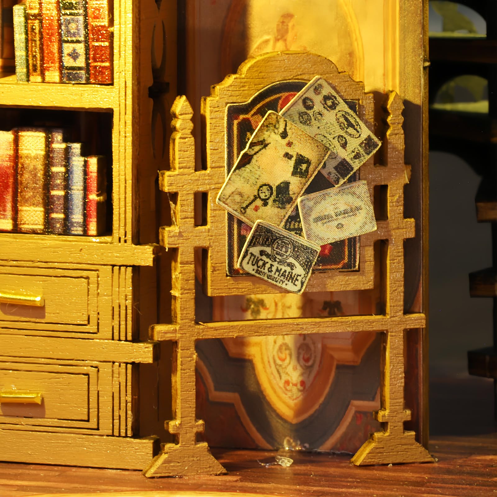 Cuteefun Miniatura Casa delle Bambole Kit, Dollhouse in Legno con LED, Kit Casa Minuscola per Adulti da Costruire, Regali Unici per Compleanni, Natale (Città Libro Crepuscolo)