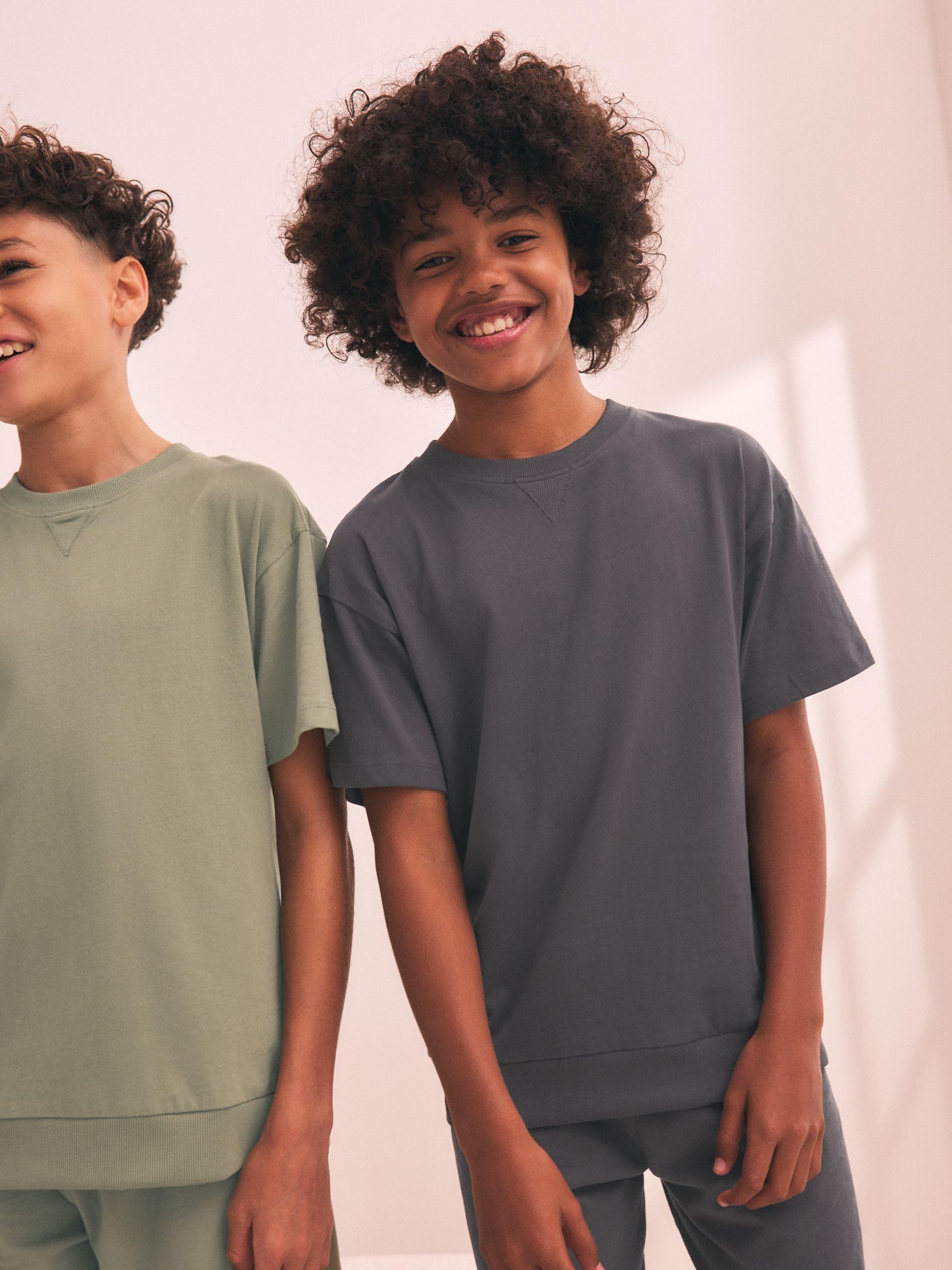 NEXT Jungen Kurzer Schlafanzug aus 100% Baumwolle, 3er-Pack