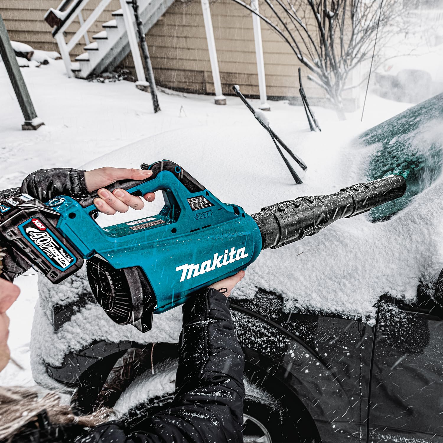 Soplador a batería 40Vmax XGT BL Marca Makita