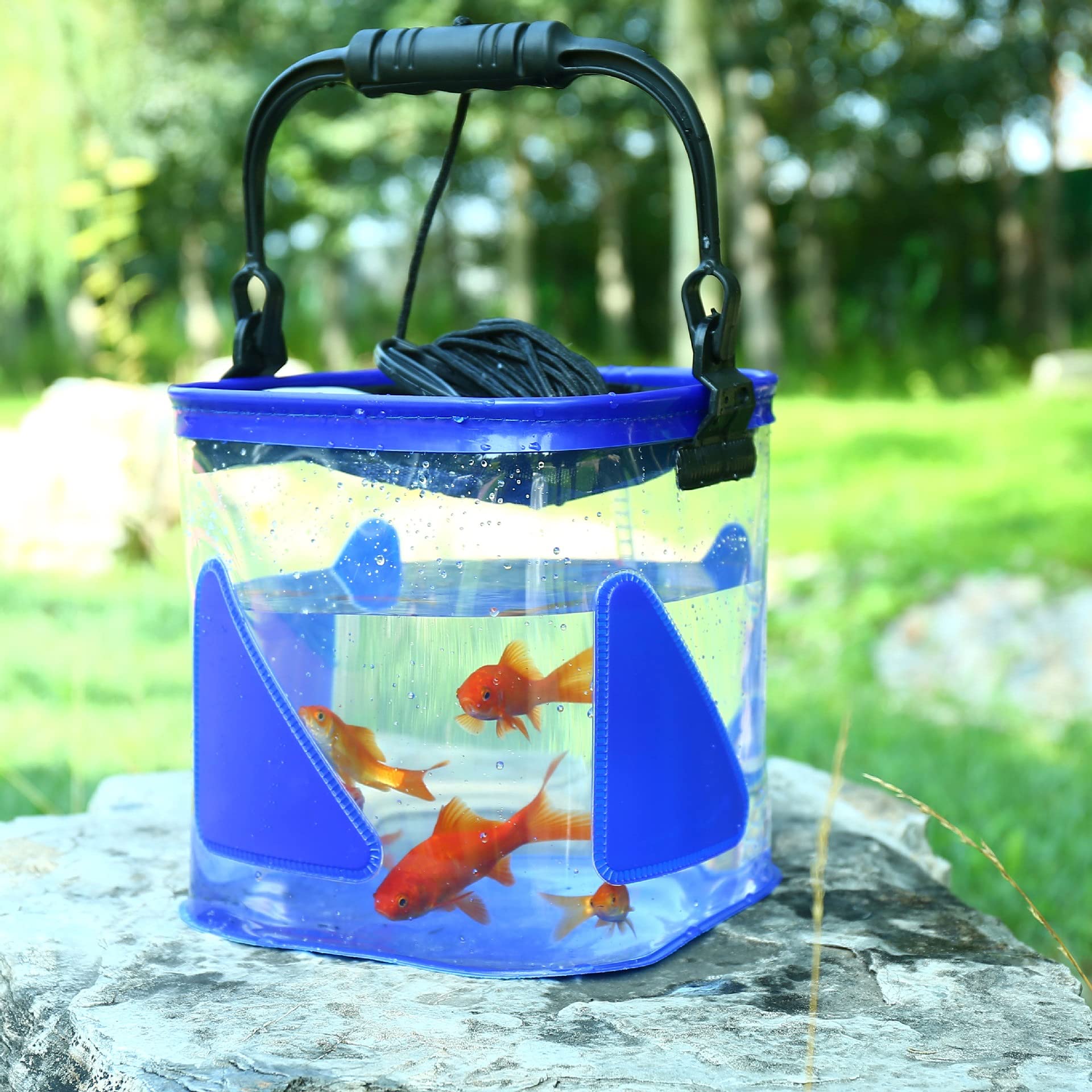 Składane wodoodporne wiadro wędkarskie ArinkO: przenośna i przezroczysta torba na wodę na sprzęt wędkarski (biała, 22 cm)