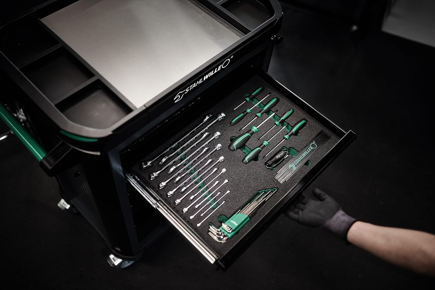 STAHLWILLE 93/157QR Workshop Trolley Equipped with 157-Piece Premium Tool Set | for Industry, Crafts and Automotive | Tool Trolley Filled