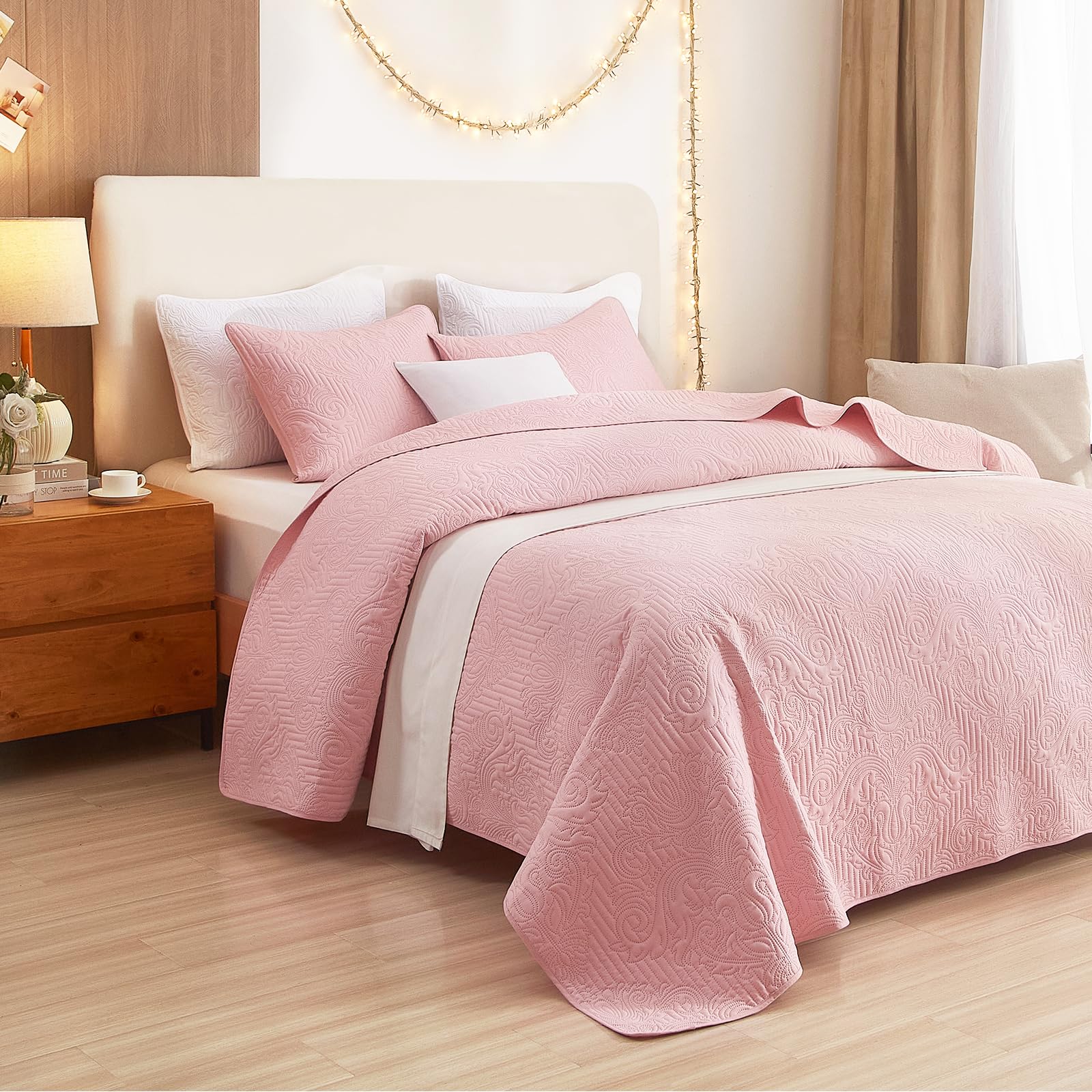 HiSnug Pink King Size Quilt Set - Reversible Lightweight Bedspread, 3 Piece (108"x96" Quilt + 2 Shams)