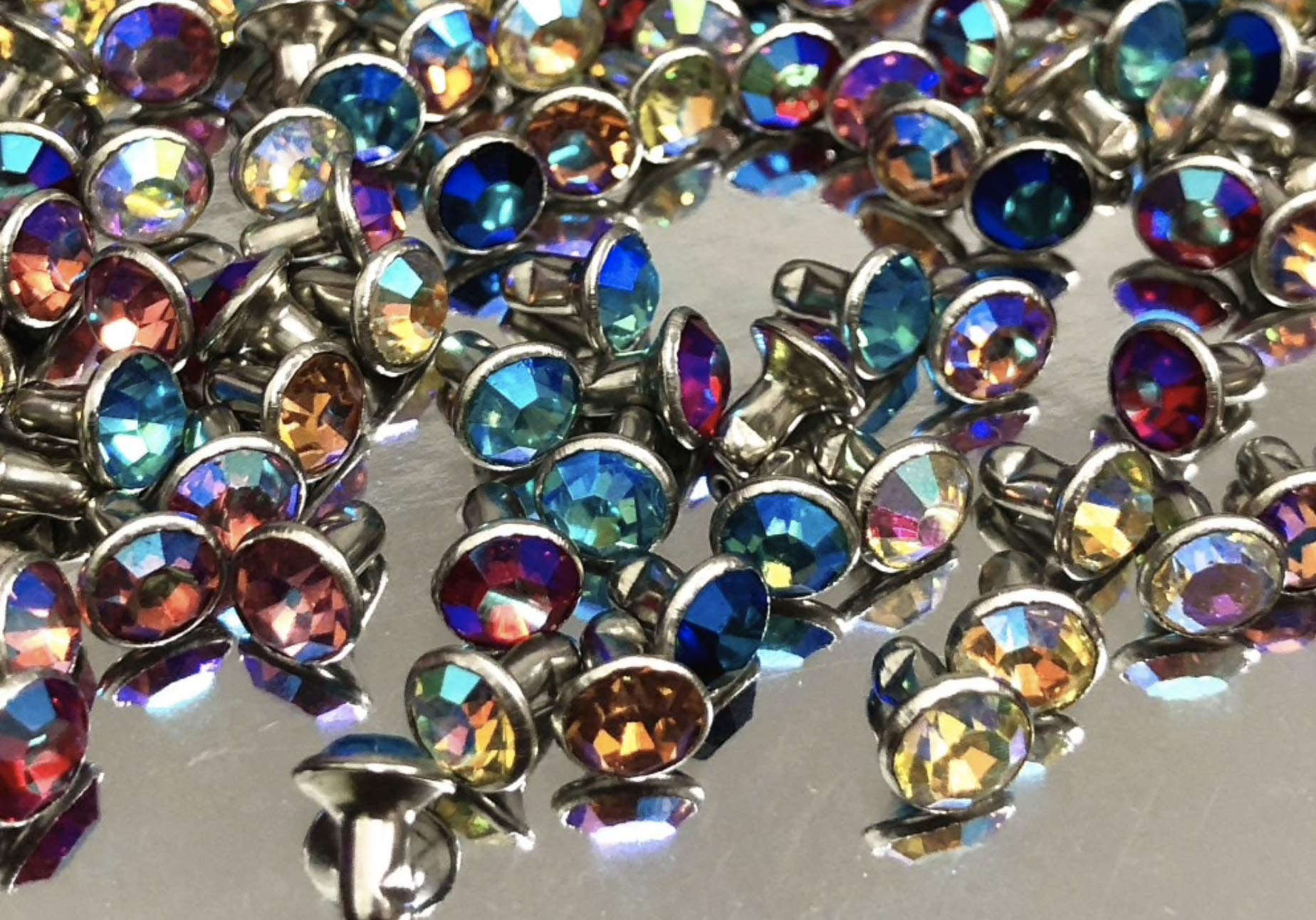 50sets 6mm Mixed Colors Rhinestone Rivets Studs Nailhead Rock Biker Punk DP210