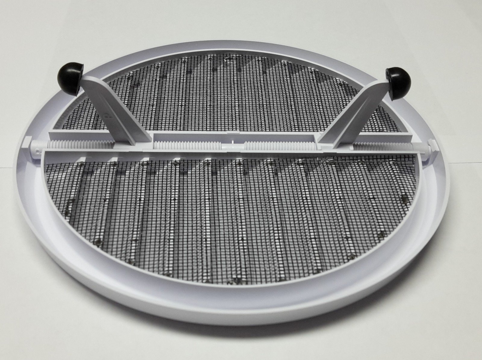 Ventilatierooster van kunststof, verstelbaar voor buizen van 75 tot 125 mm, afdekmaat 140 mm, met insectenbescherming