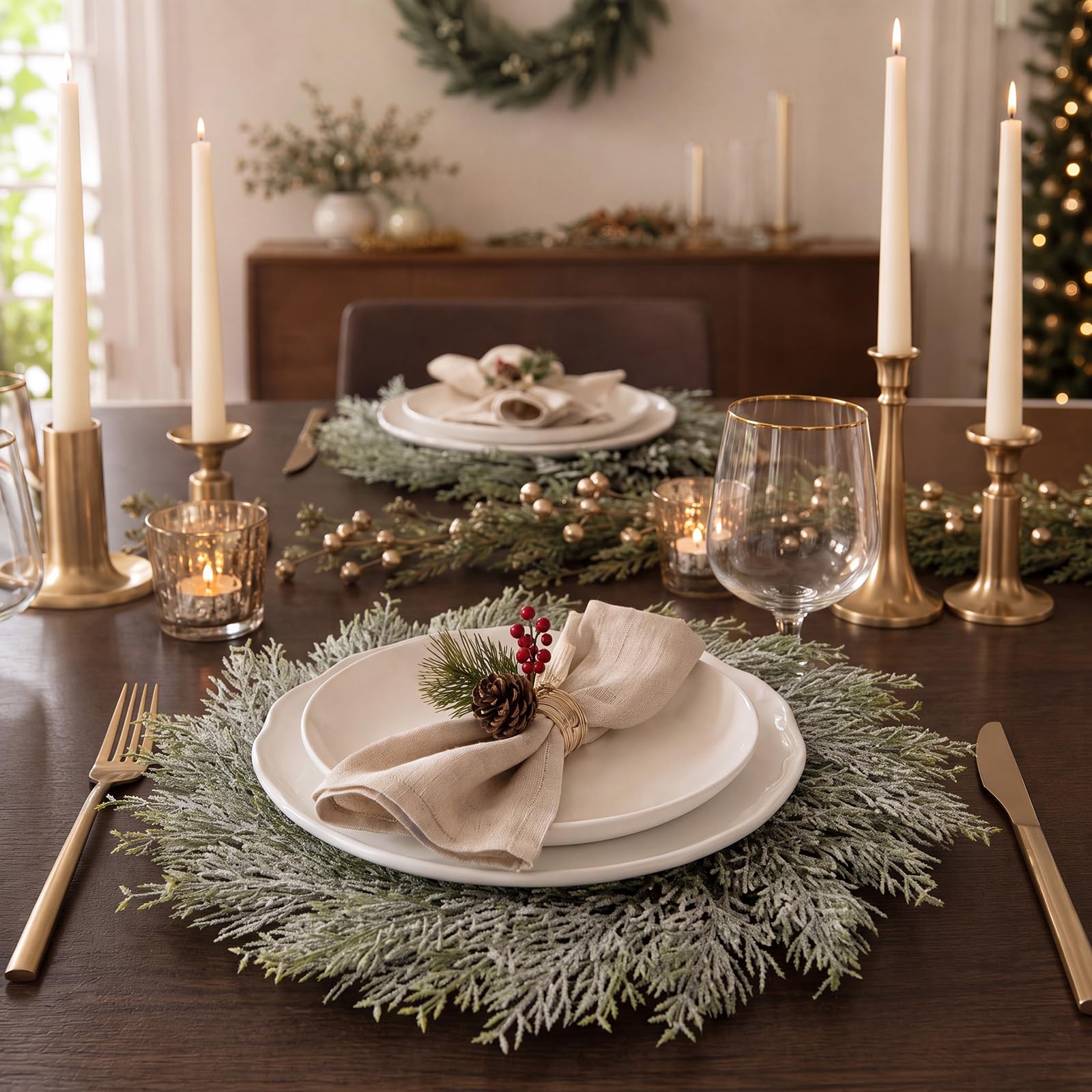 Lot de 12 sets de table ronds de Noël - Couronne artificielle circulaire - Décoration de table de salle à manger - Accessoires de cuisine (neige poudreuse)