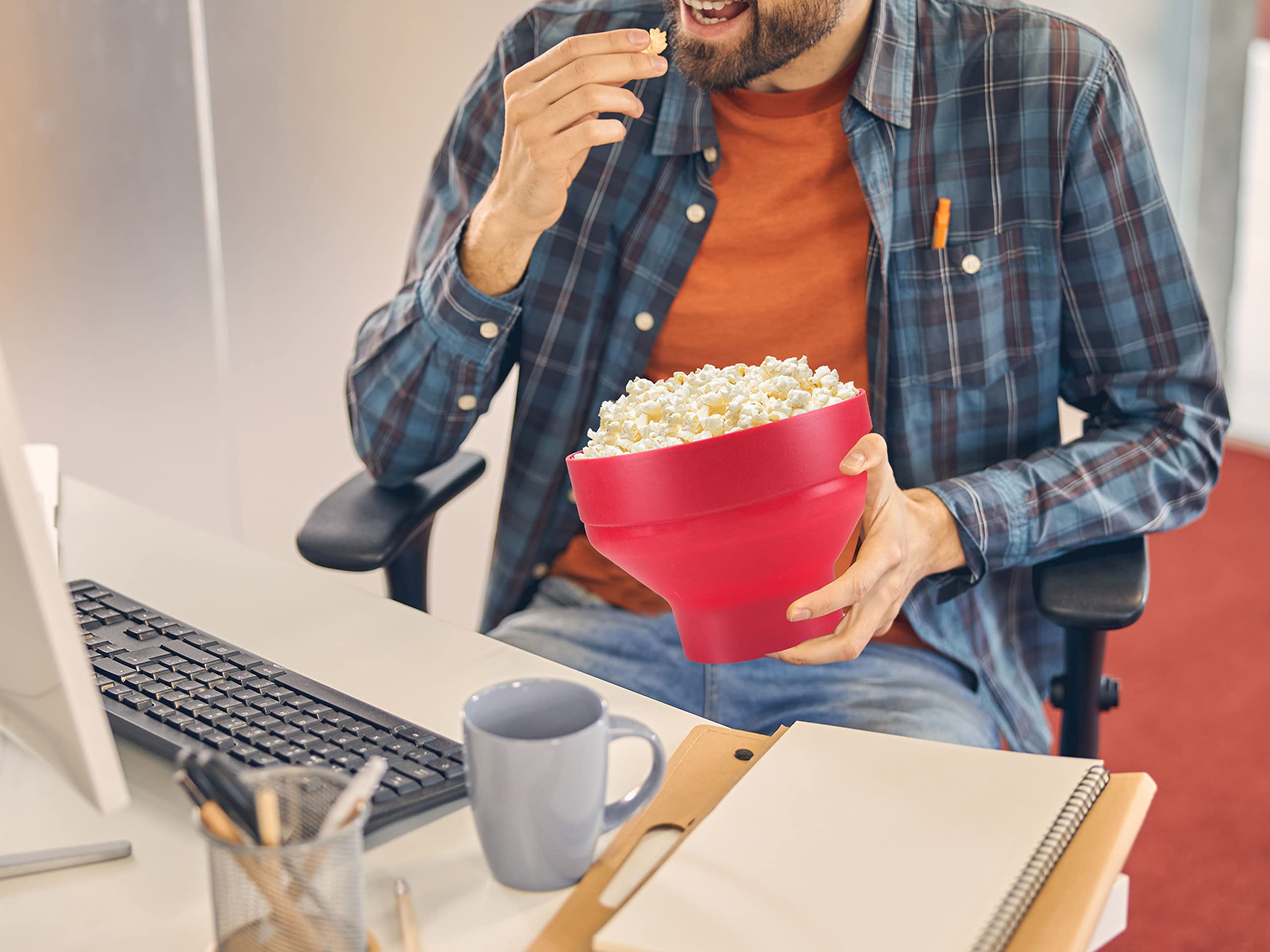 BEPER C106CAS002 kuchenka mikrofalowa do popcornu ze składaną miską i pokrywą odporną na zachlapanie dla zdrowego i smacznego popcornu w kuchence mikrofalowej