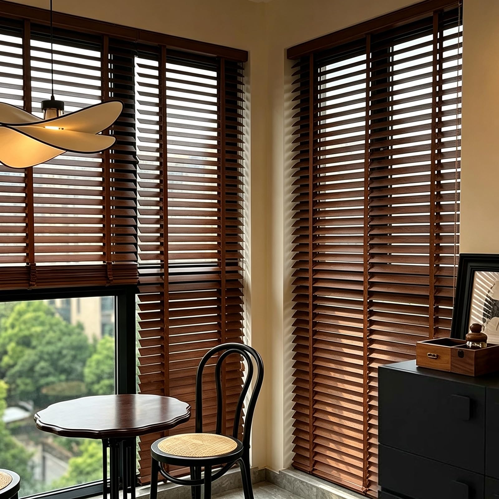 Persianas venecianas de madera con lamas de 5 cm y estores para ventanas de hogar
