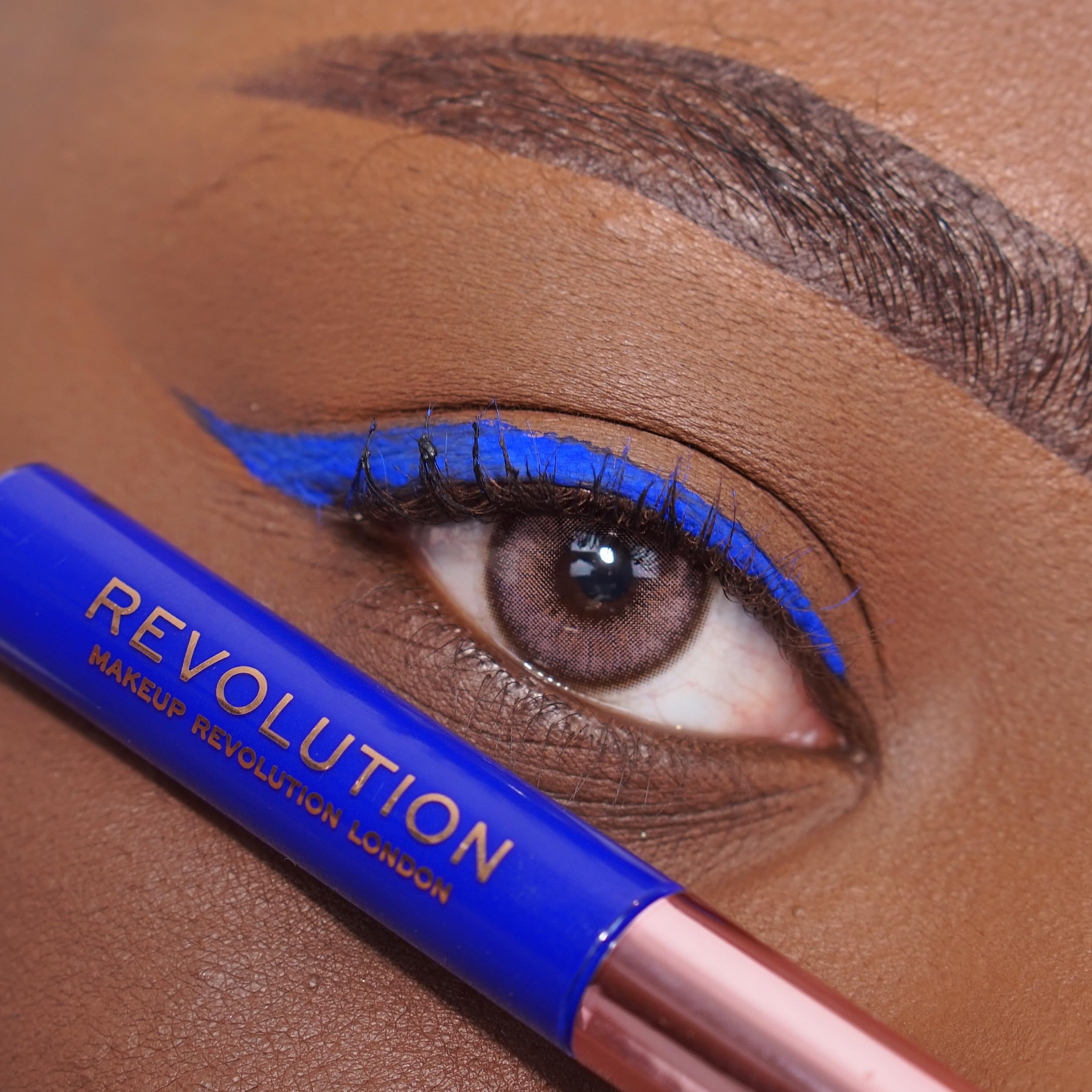 Makeup Revolution, Super Flick Liquid Eyeliner, Highly Pigmented, Blue, 2.4 ml, 0.6 ml (Pack of 4) - Image 3