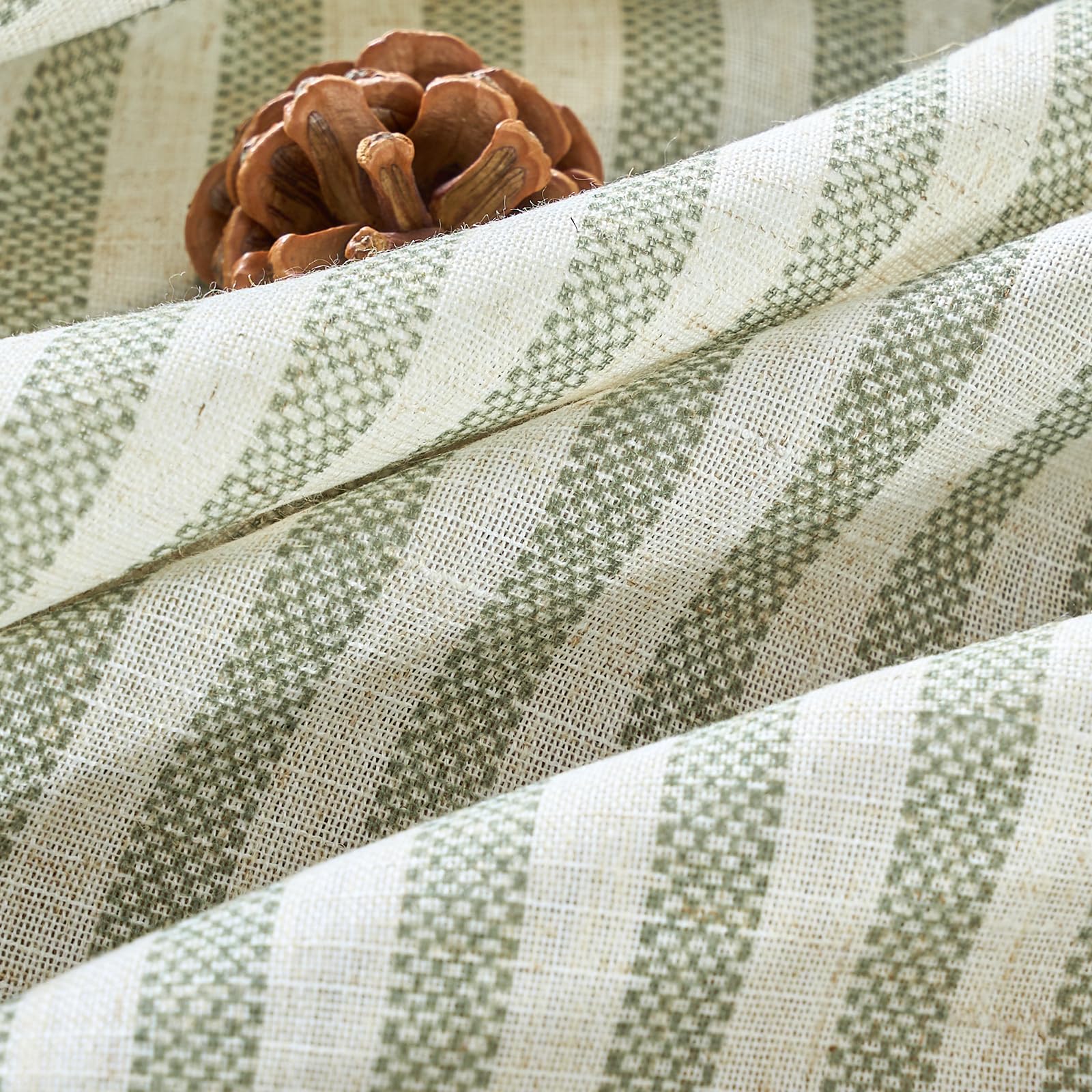 Vangao Lot de 2 Rideaux de fenêtre en Lin à Rayures coutil filtrant la lumière – Rideaux de fenêtre à Rayures Vertes Fines imprimées sur Beige – 160 cm de Long – pour Salon, Chambre à Coucher