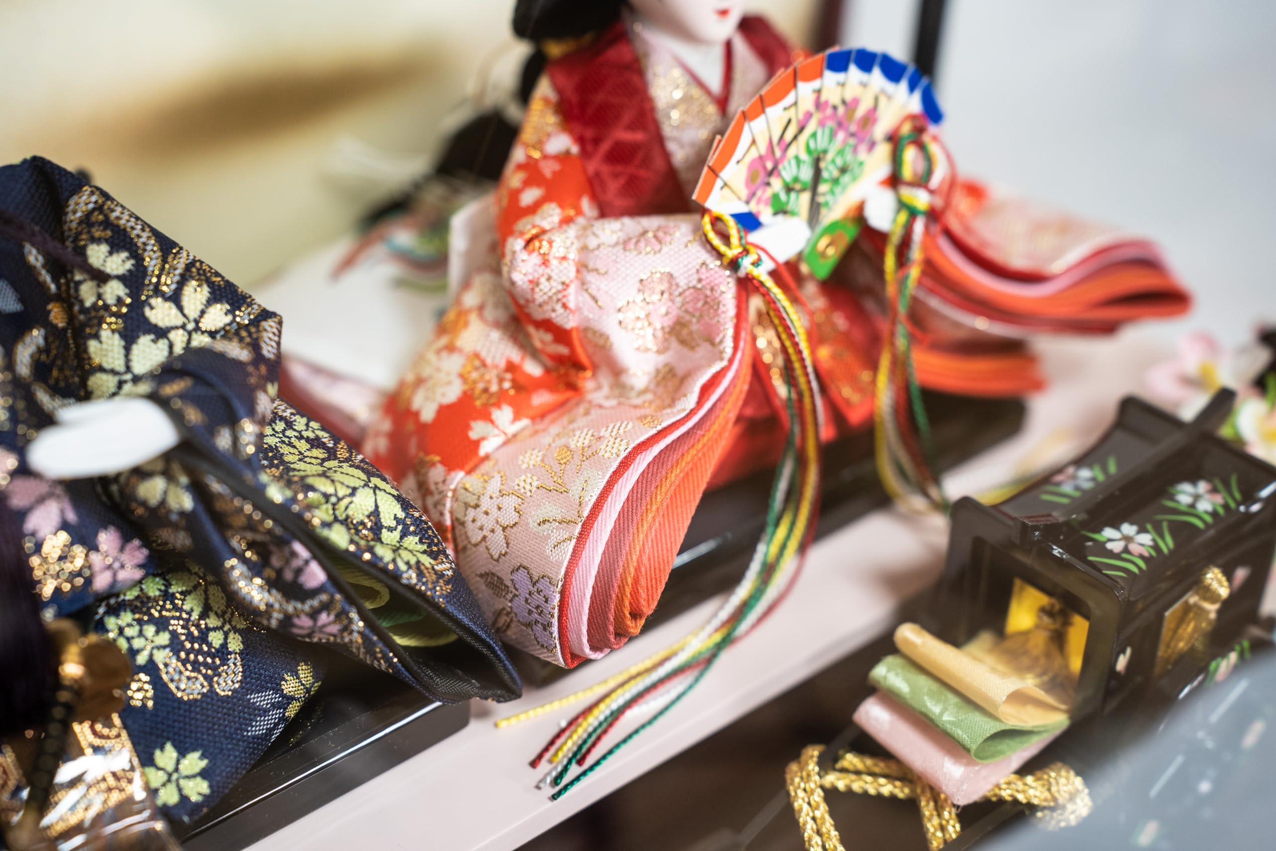 特別奉仕品 親王飾りケース付き 202205-52 ケース飾り 雛人形 ひな人形 特別奉仕品 親王飾りケース付き 202205-52 ケース飾り 雛人形 ひな人形