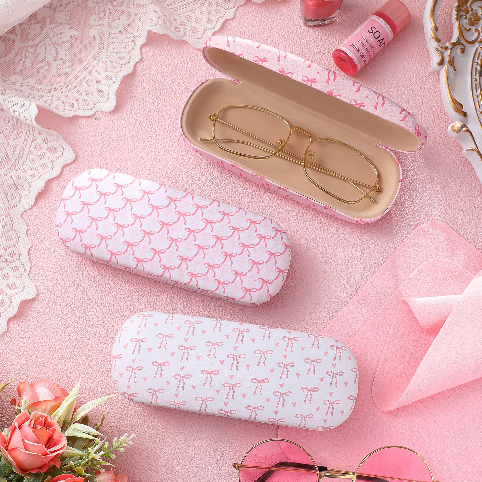 Fuyoooo Paquete de 3 fundas duras para gafas de sol con lazo rosa con paño de limpieza, caja de piel sintética para gafas de sol