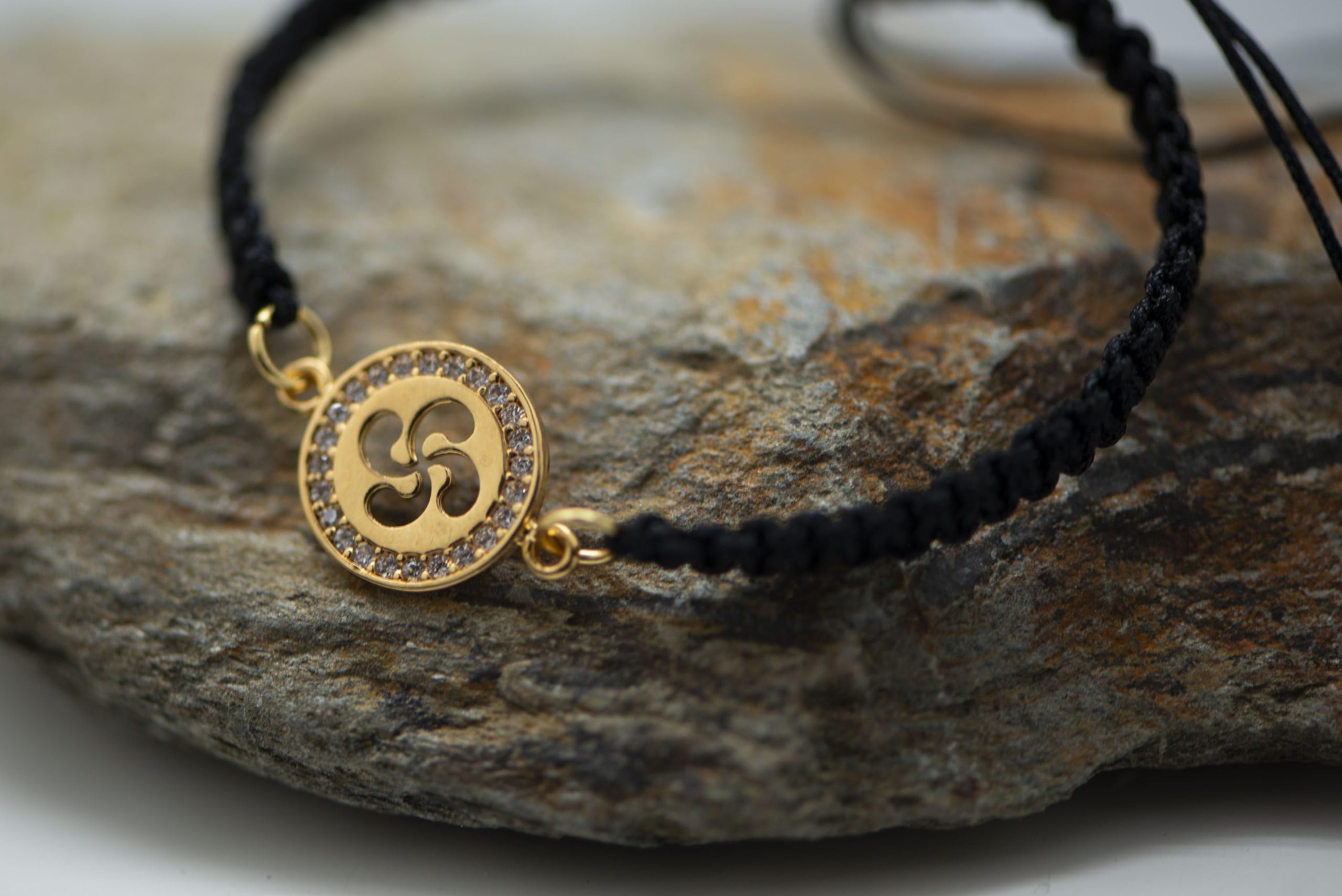 Pulsera Lauburu Chapado Oro 18K y Circonitas