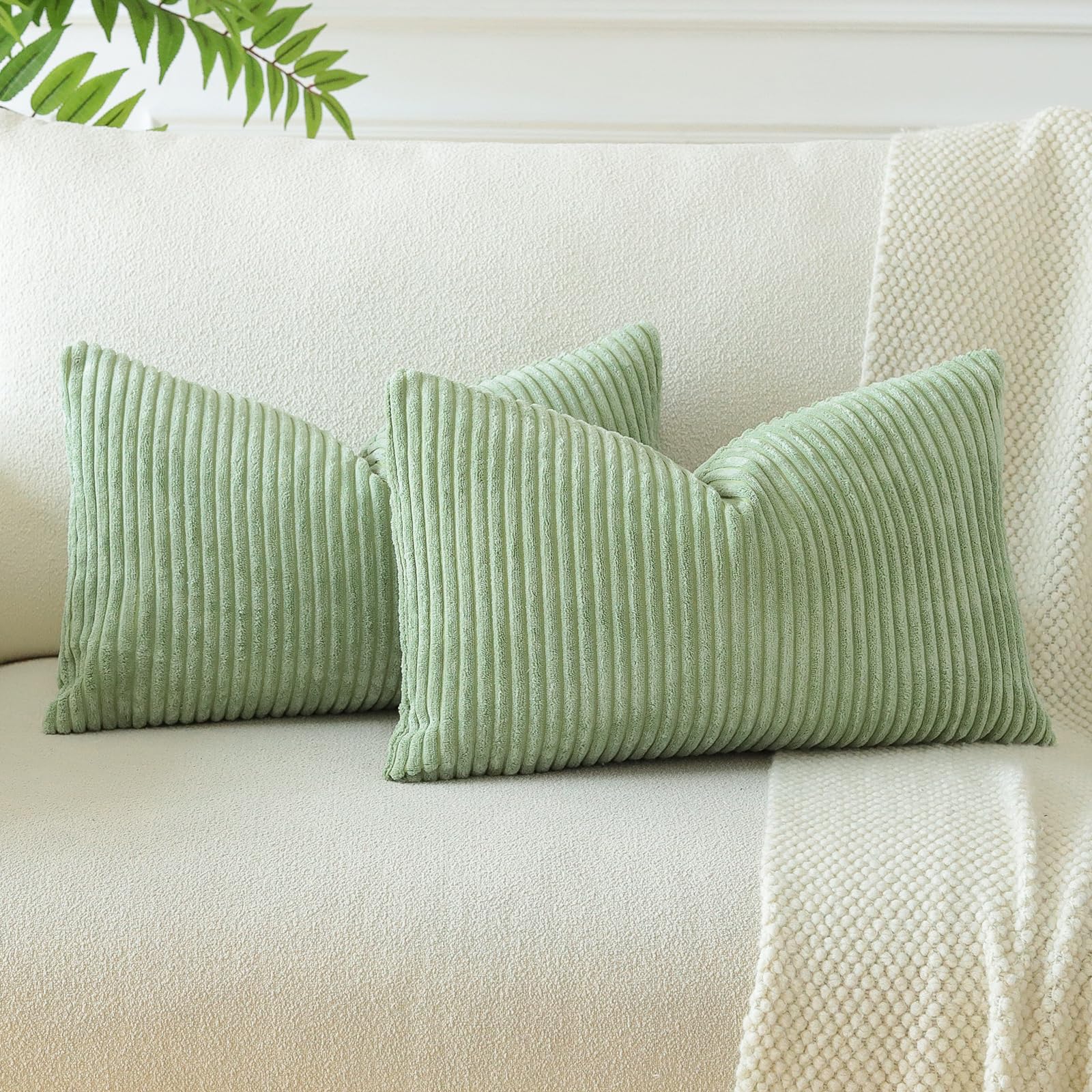 Housses de coussin doux vert sauge pour protéger et décorer votre canapé OTOSTAR