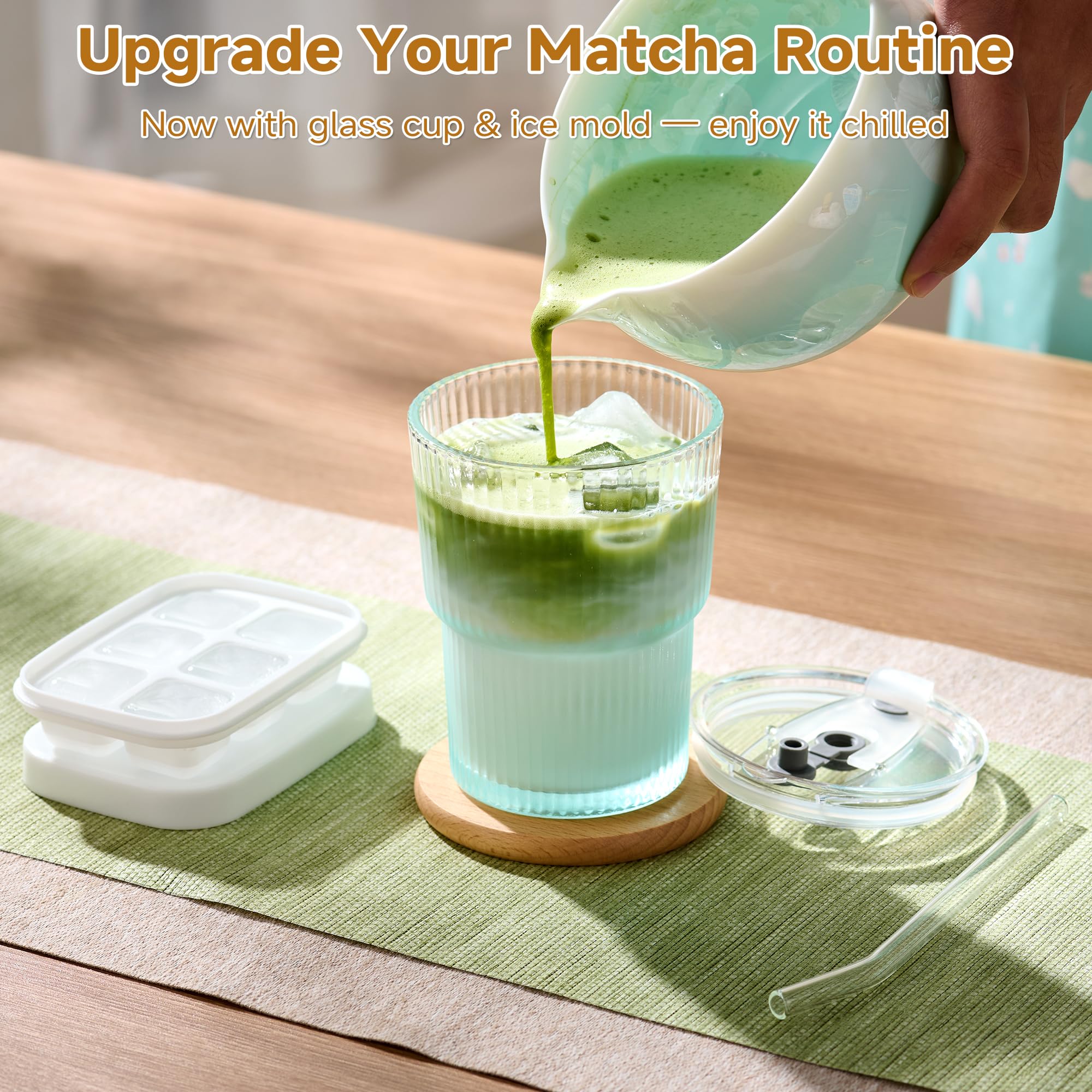 ComboJoy Ensemble de fouet à matcha – Bol à glaçage cristallin, fouet et support en bambou, cuillère et tamis avec support, tasse avec couvercle et paille, plateau à glaçons et torchon – Coffret