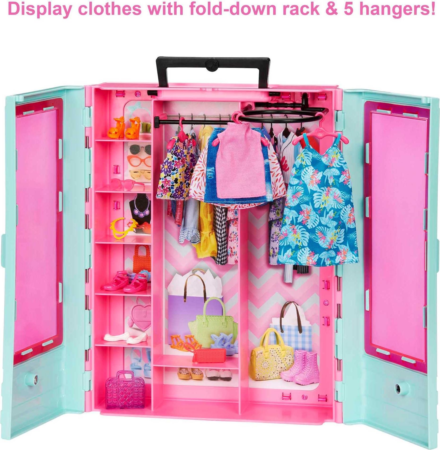Barbie Brand Armario, Incluye Ropa, Accesorios, Zapatos y Perchas, Regalo para niñas y niños de 3 a 8 años (Mattel HKR92)