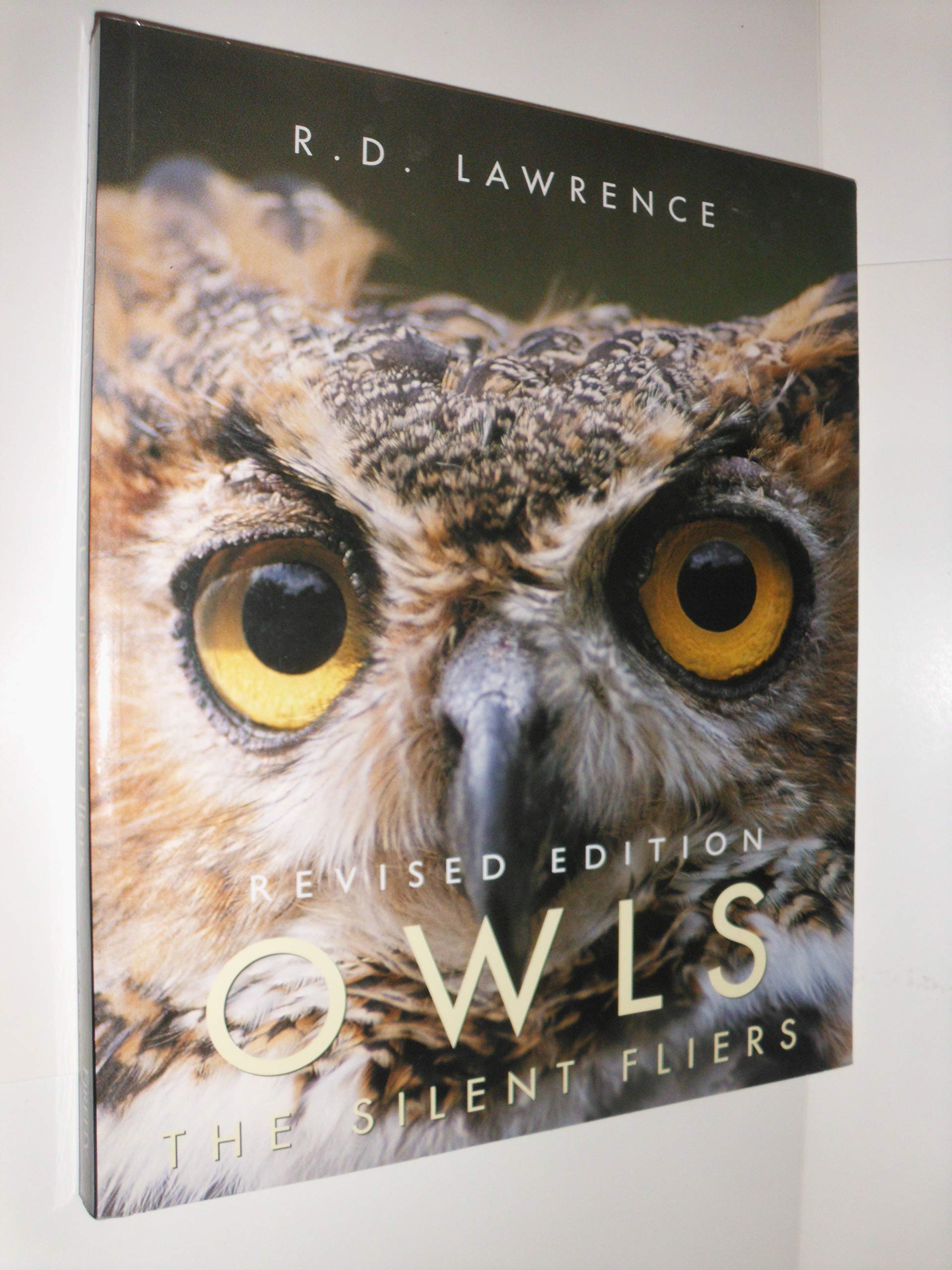 Owls: The Silent Fliers | Amazon.com.br