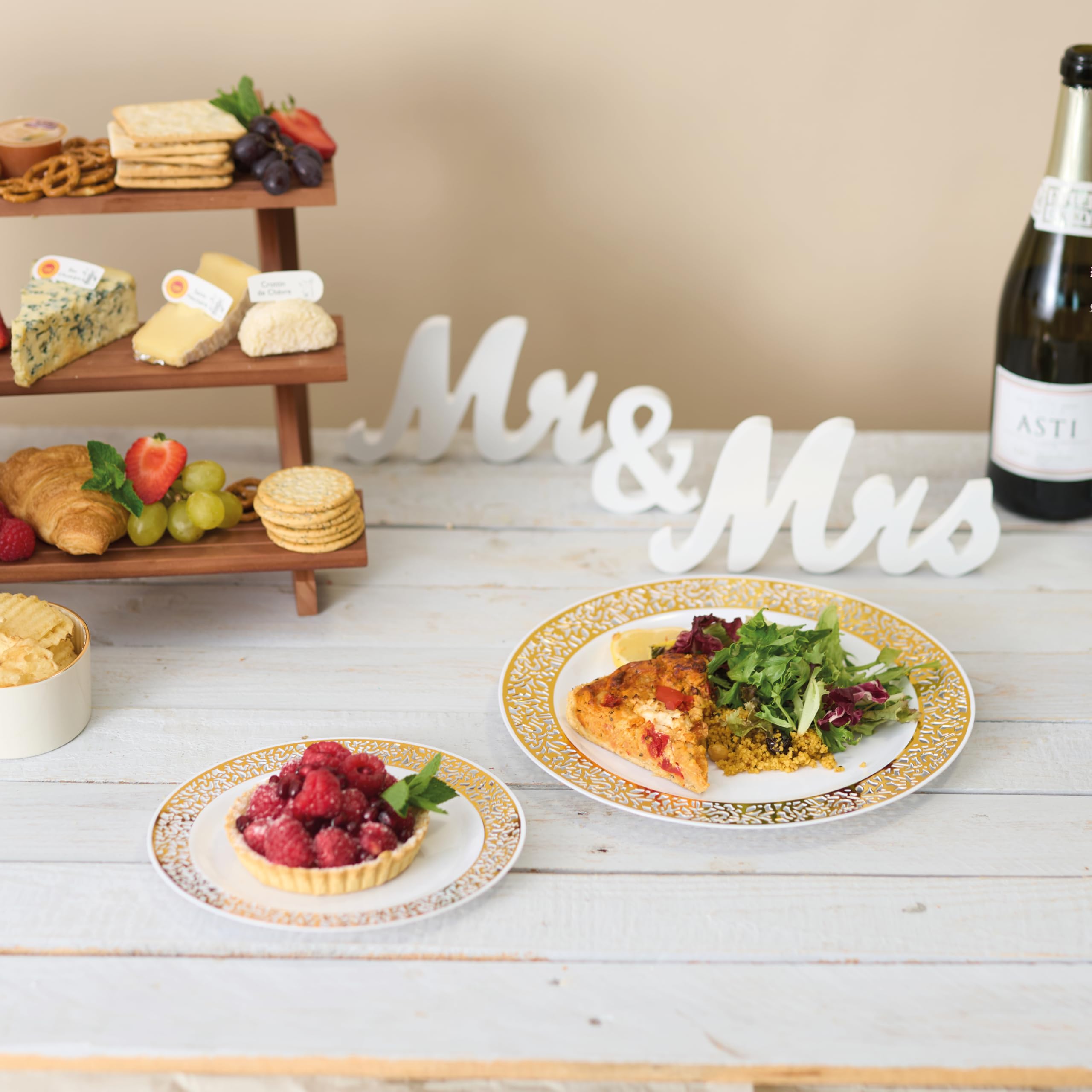 MATANA 120 Assiettes Blanches Élégantes avec Bord Doré pour Mariages, Anniversaires, Baptêmes, Noël & Fêtes (2 Tailles, 26cm & 19cm) - Solide & Réutilisable