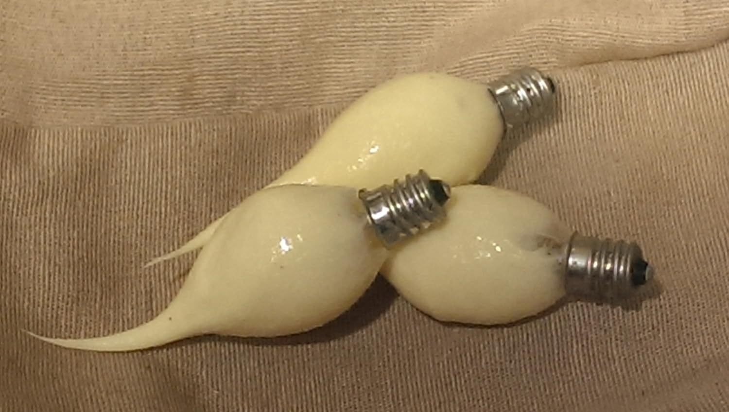 On The Bright Side - Scented Silicone Light Bulb - Pack of 3 - Honeysuckle