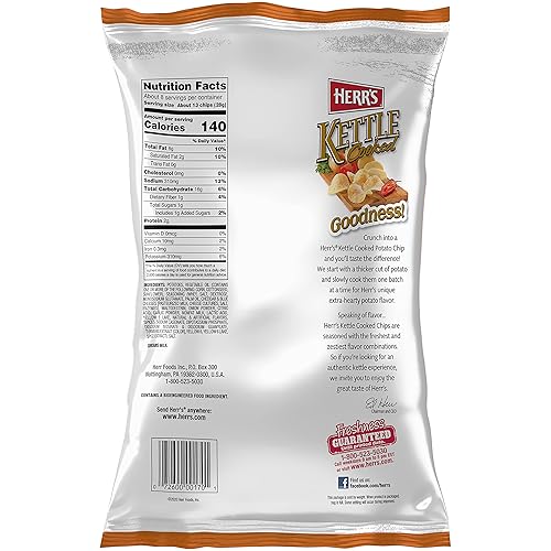 Miniatura 2 de Herr's Chips de rábano picante Cheddar, 7.5 onzas (el paquete puede variar)