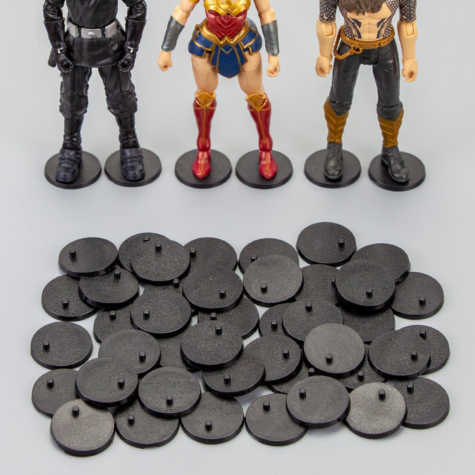 DIKACA 20 Pièces Poupée Stand Figurine Présentoir Figurines Stands Miniature Poupee Supports Metalliques Poupee Support Suppo Am