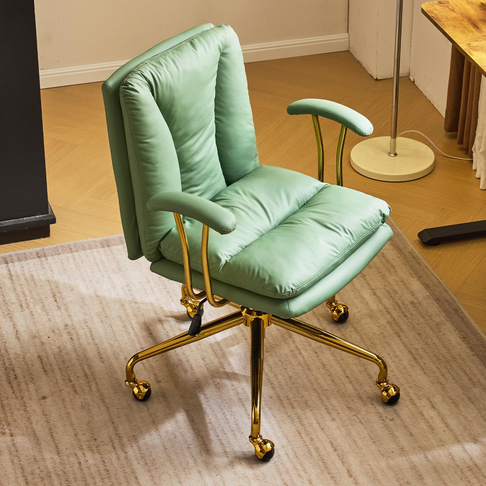 Bonnlo Bürostuhl Ergonomisch, Schreibtischstuhl mit Goldenen Armlehnen, Chefsessel, Drehstuhl mit Rollen, Höhenverstellbar & Kippfunktion, Homeoffice (Kratzfestes Leder, Grün)