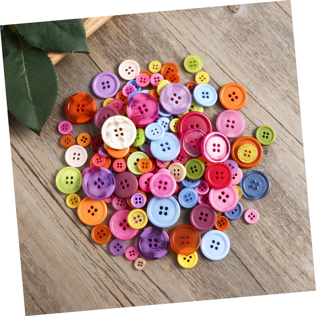 Runde Harzknöpfe 600 Stück mit 2 und 4 Löchern für Nähprojekte | Bunte Kunstharz Ausführung, Glatte Oberfläche und Wasserfest, für Bastelarbeiten und Scrapbooking