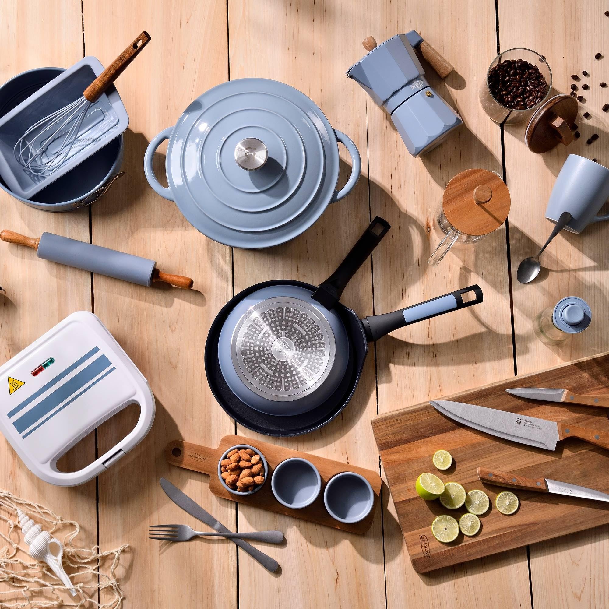 Topfset 5-teilig Edelstahl Ø16Ø18Ø20 induktionsgeeignet + 5-teiliges Küchenhelfer Set Silikon Akazienholz NOIA San Ignacio