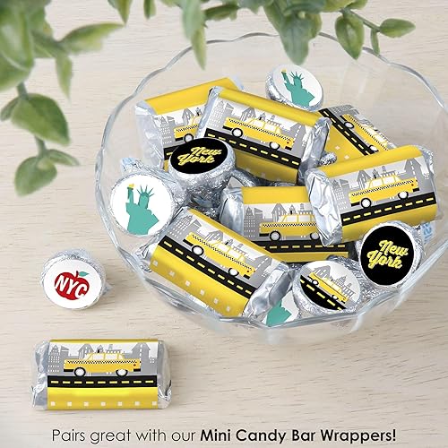 Miniatura 6 de Big Dot of Happiness NYC Cityscape - Calcomanías redondas pequeñas de caramelo para fiestas de la ciudad de Nueva York, 324 unidades