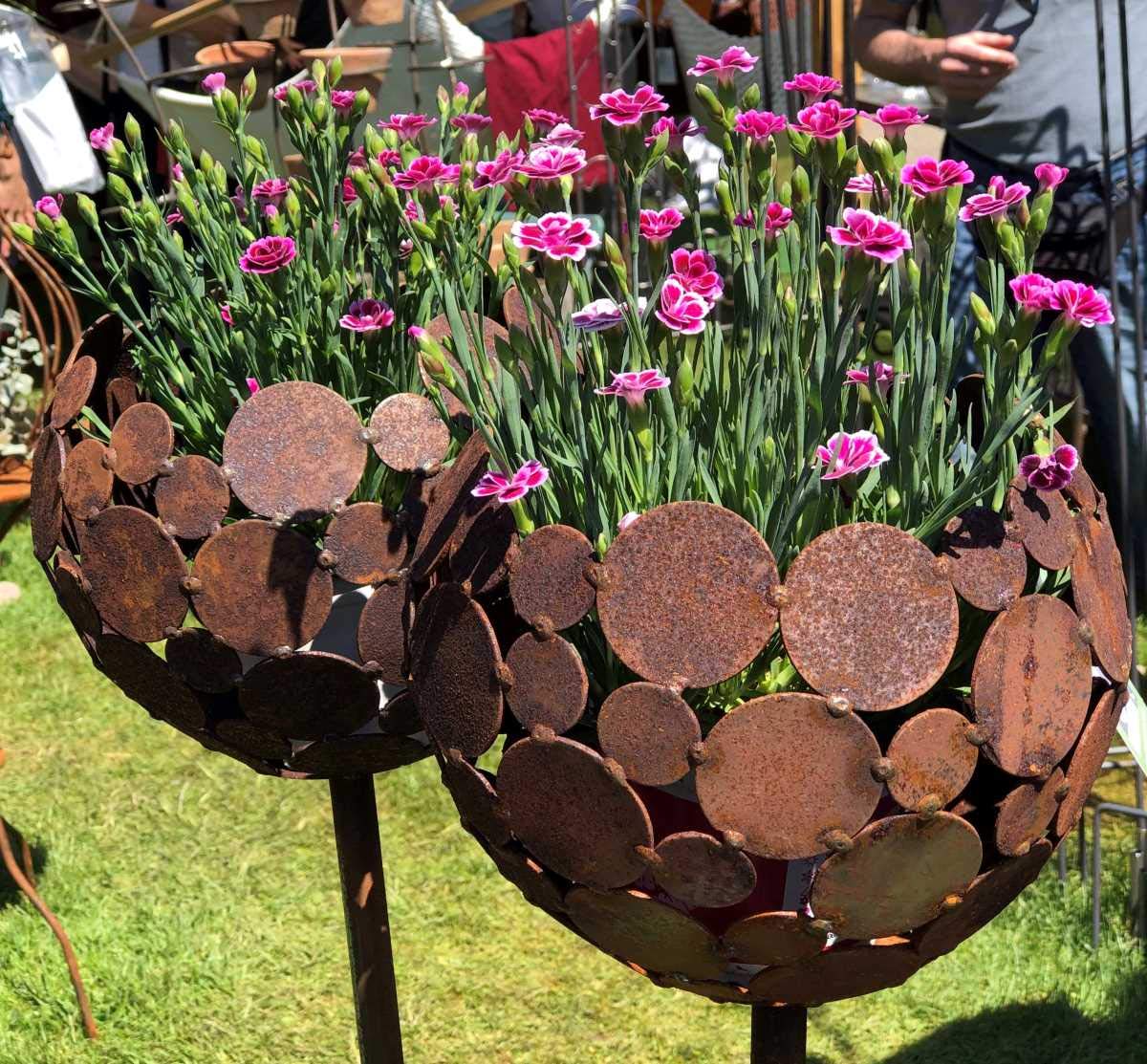 Hirsch Terracotta Feuerkugel Ø 23cm Höhe 120cm Feuerkorb, Windlicht, Edelrost, Kugel, Pflanzschale, Gartenkugel